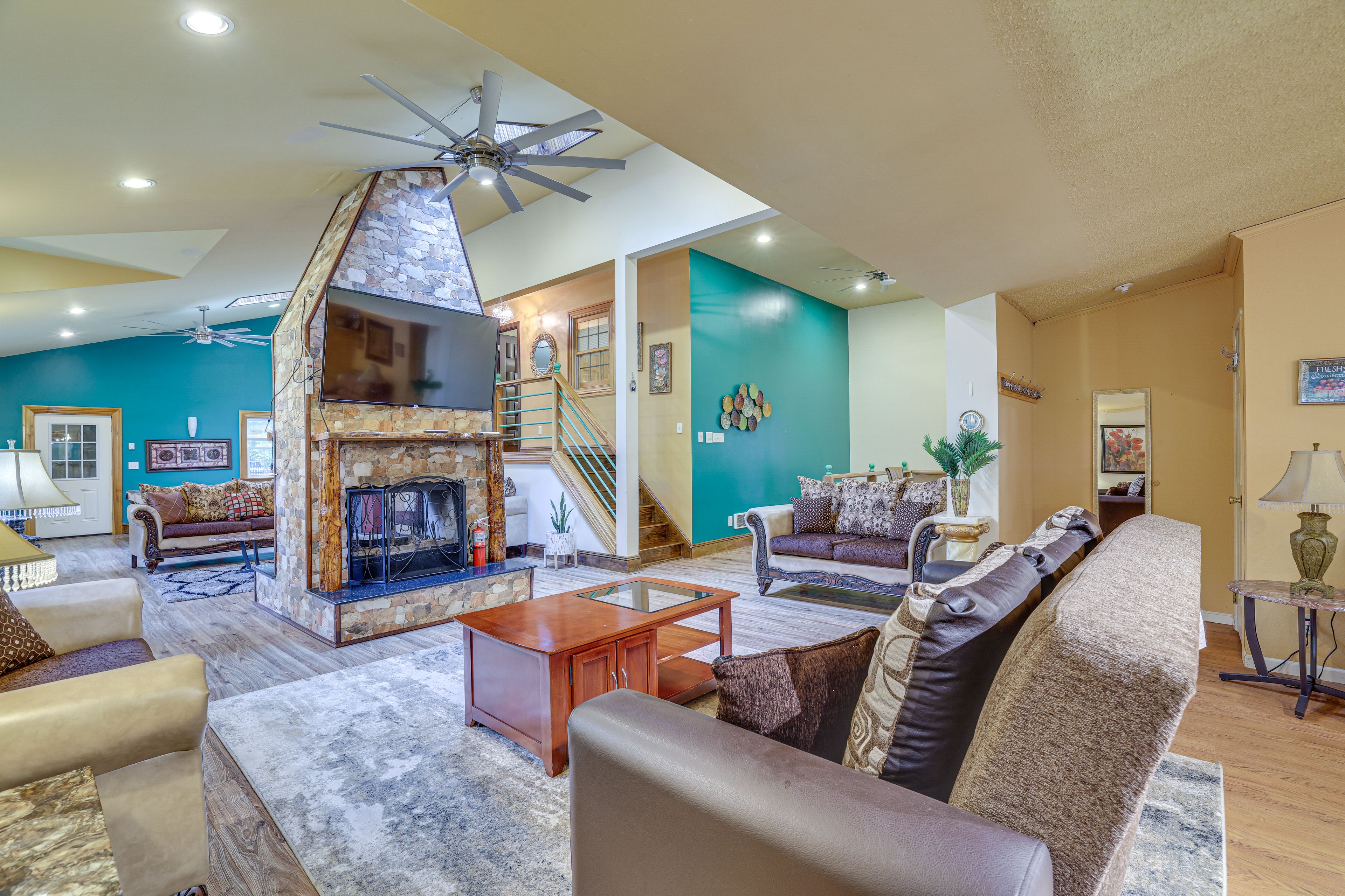 Living Room | Main Level