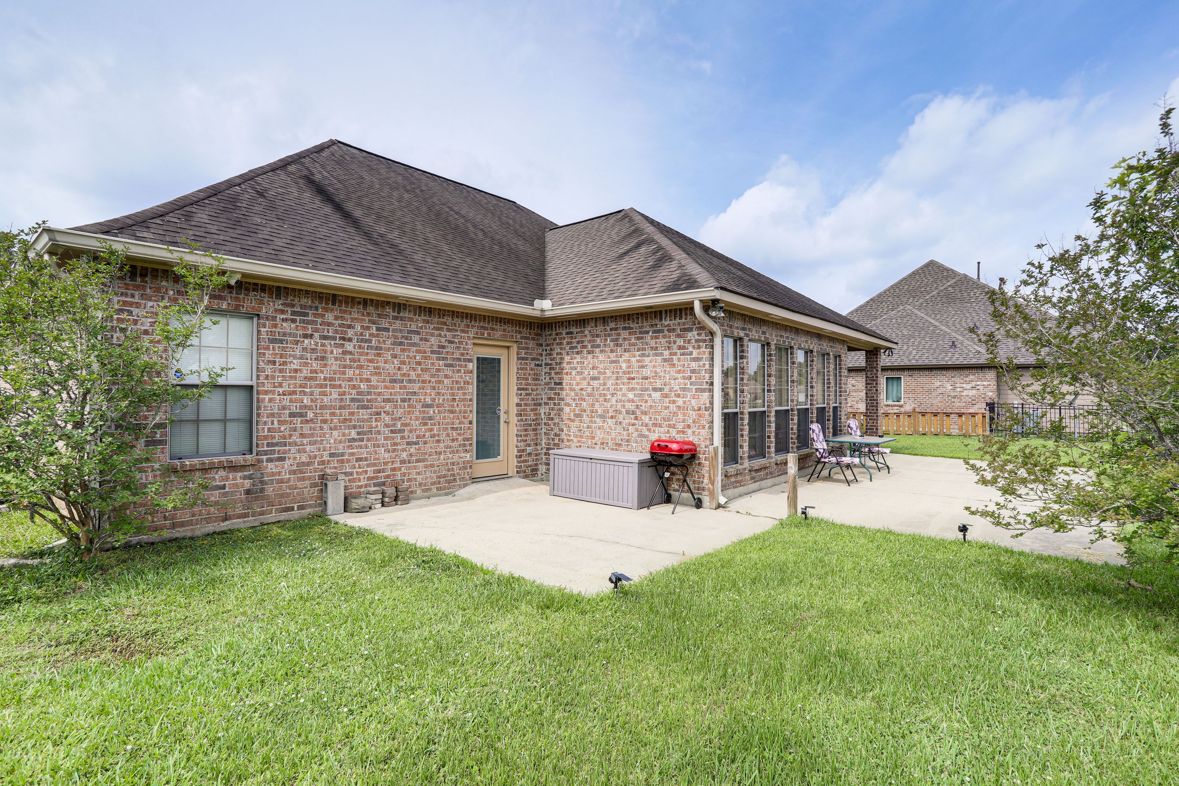 Patio | Grill | Outdoor Dining Area