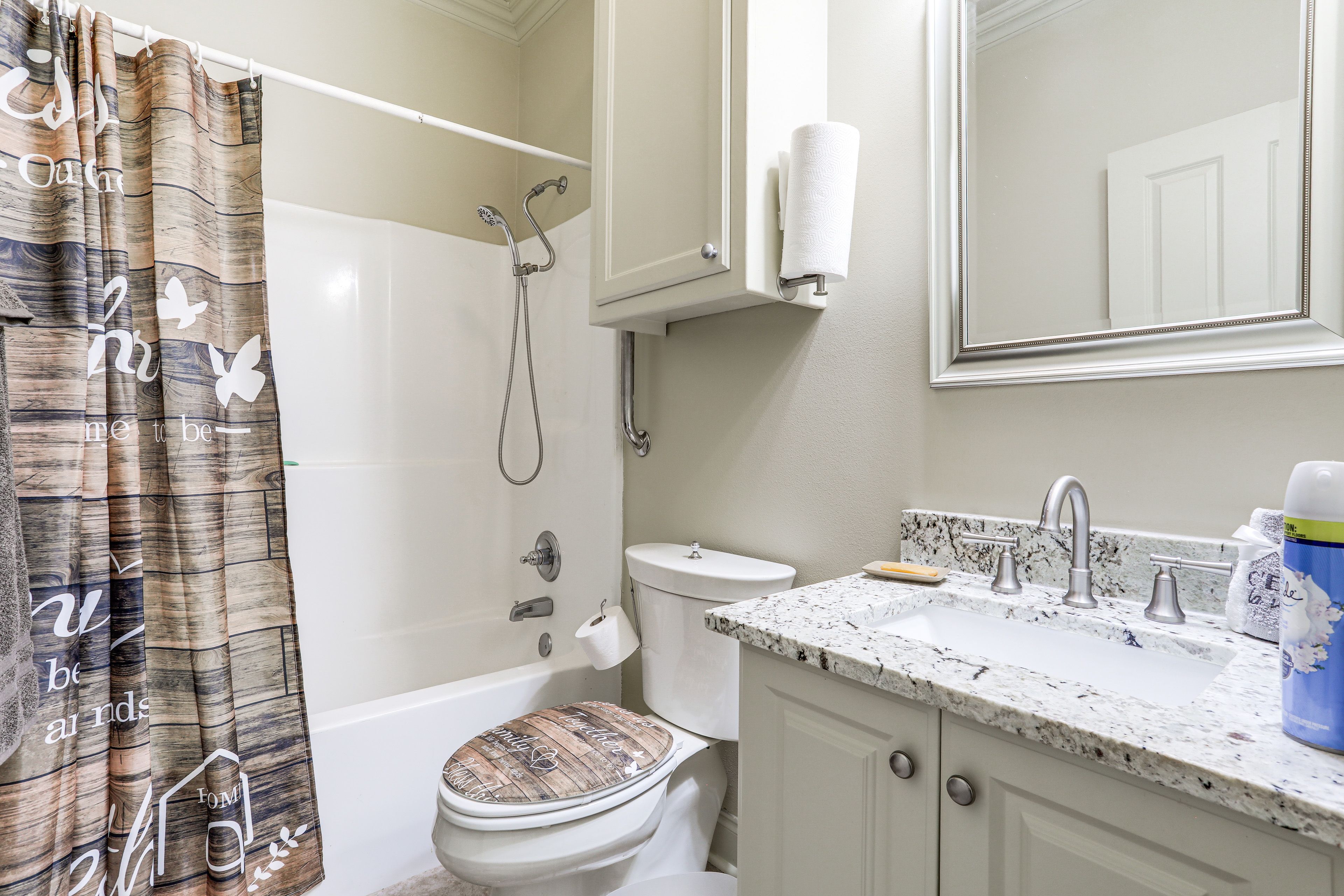 Full Bathroom