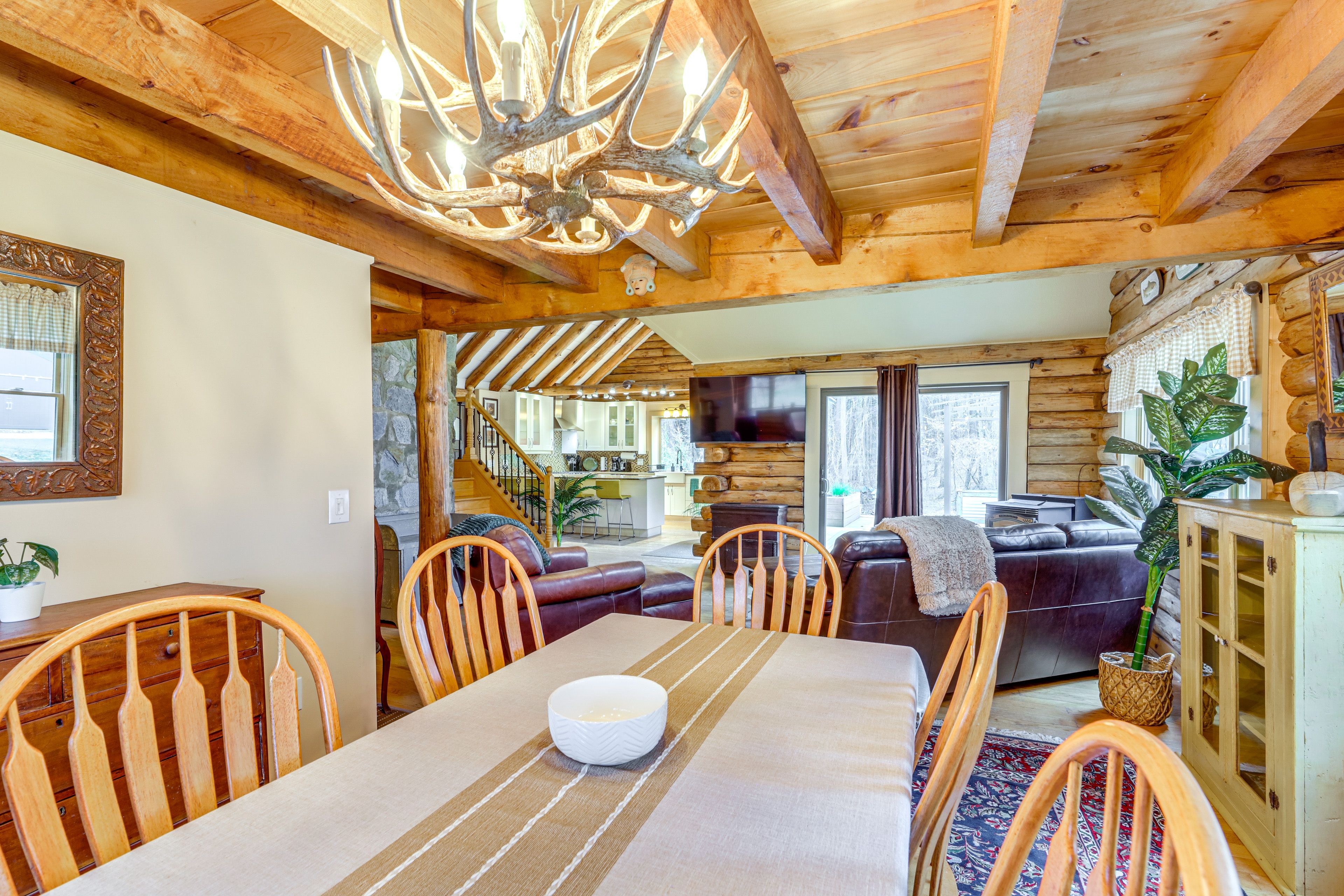 Dining Area | 1st Floor