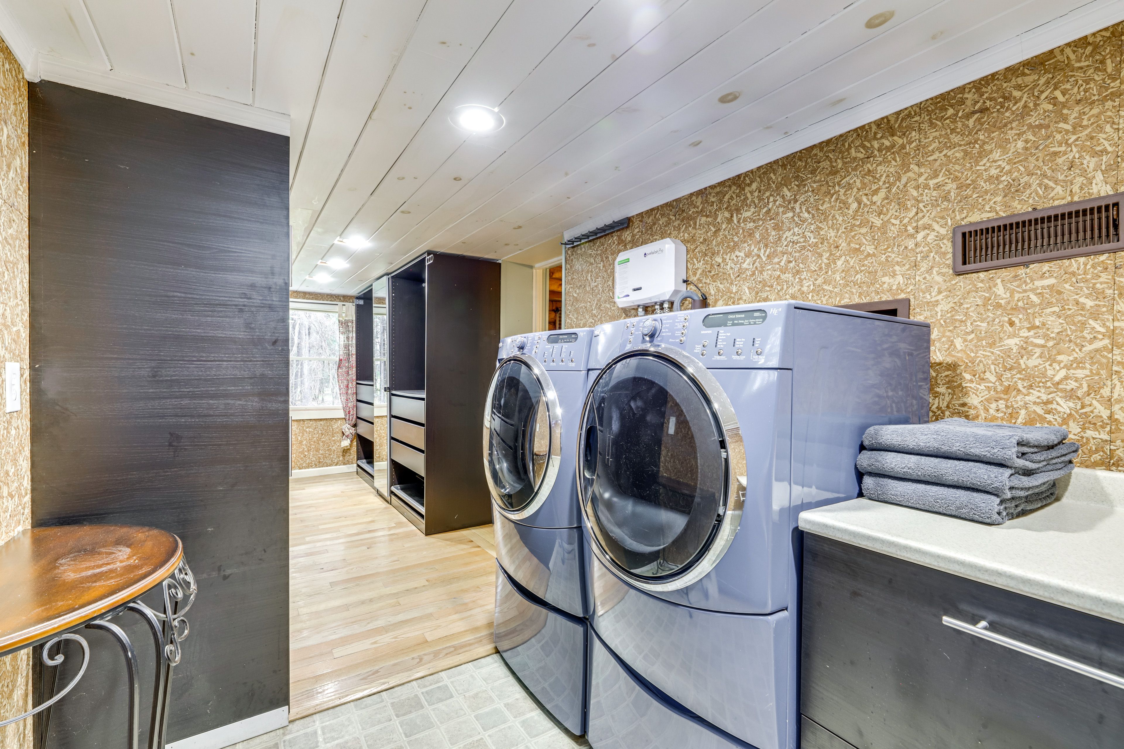 Walk-In Closet | Washer/Dryer | 1st Floor