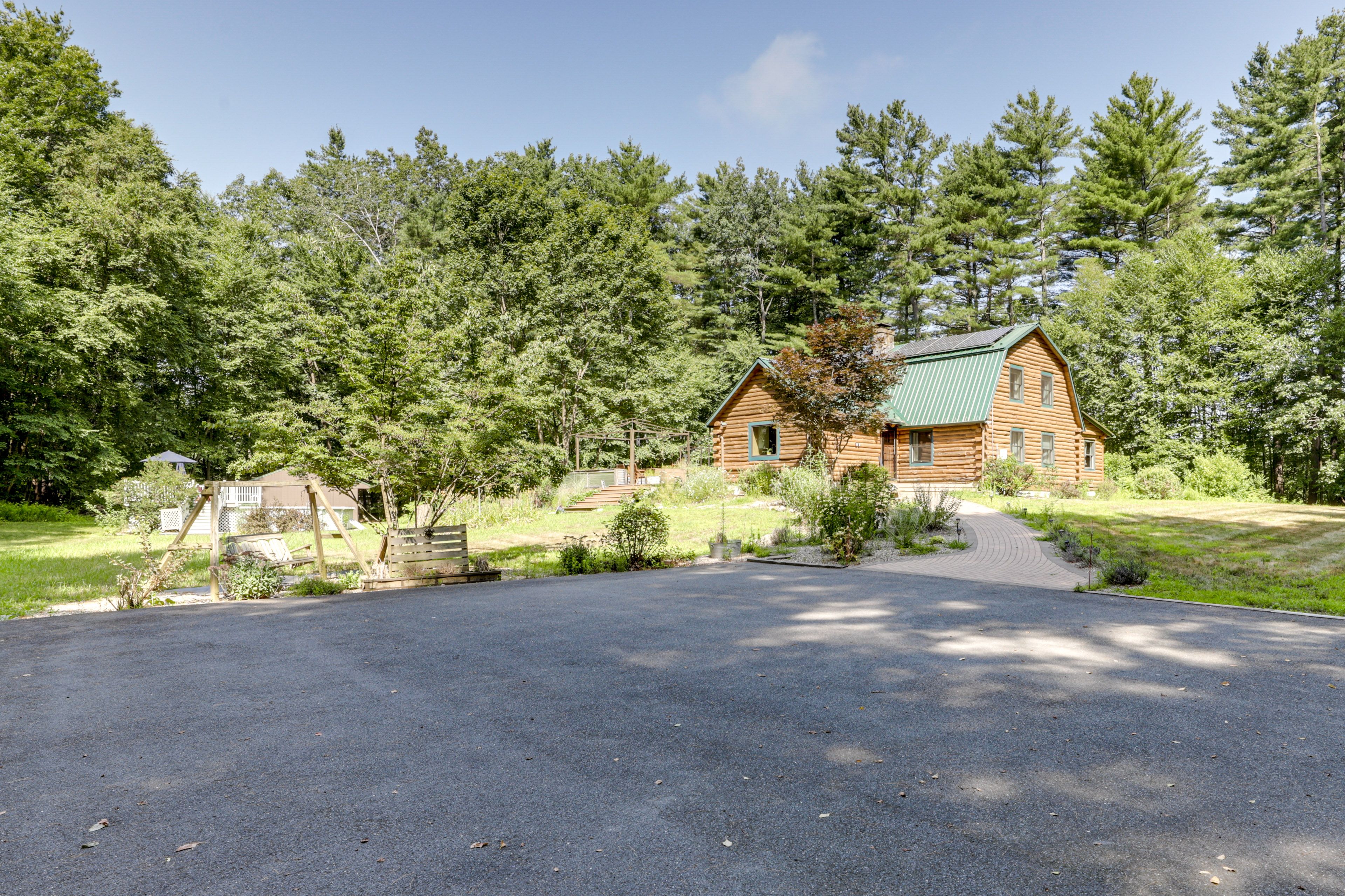 Parking | Driveway (4 Vehicles)