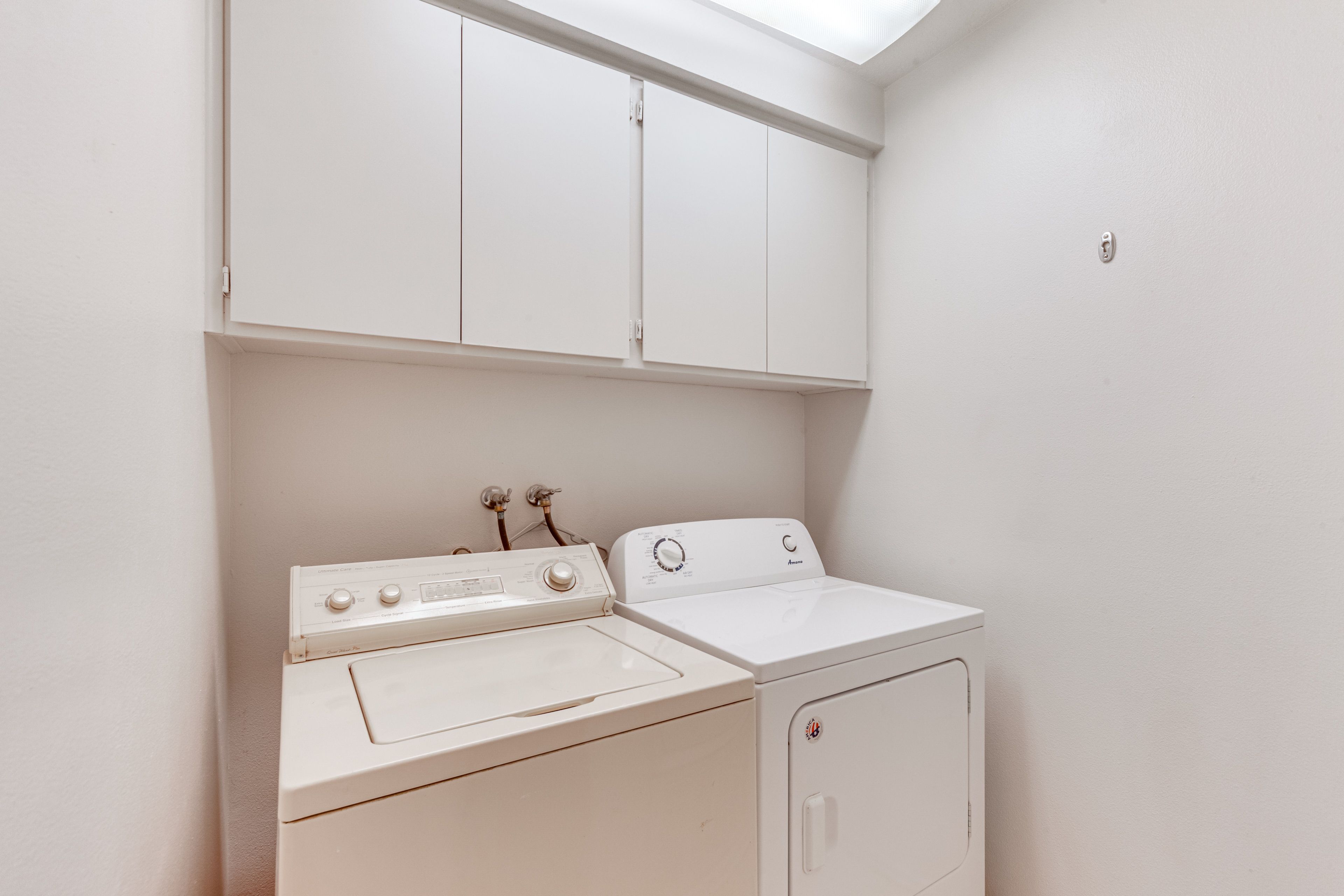 Laundry Room | Washer & Dryer