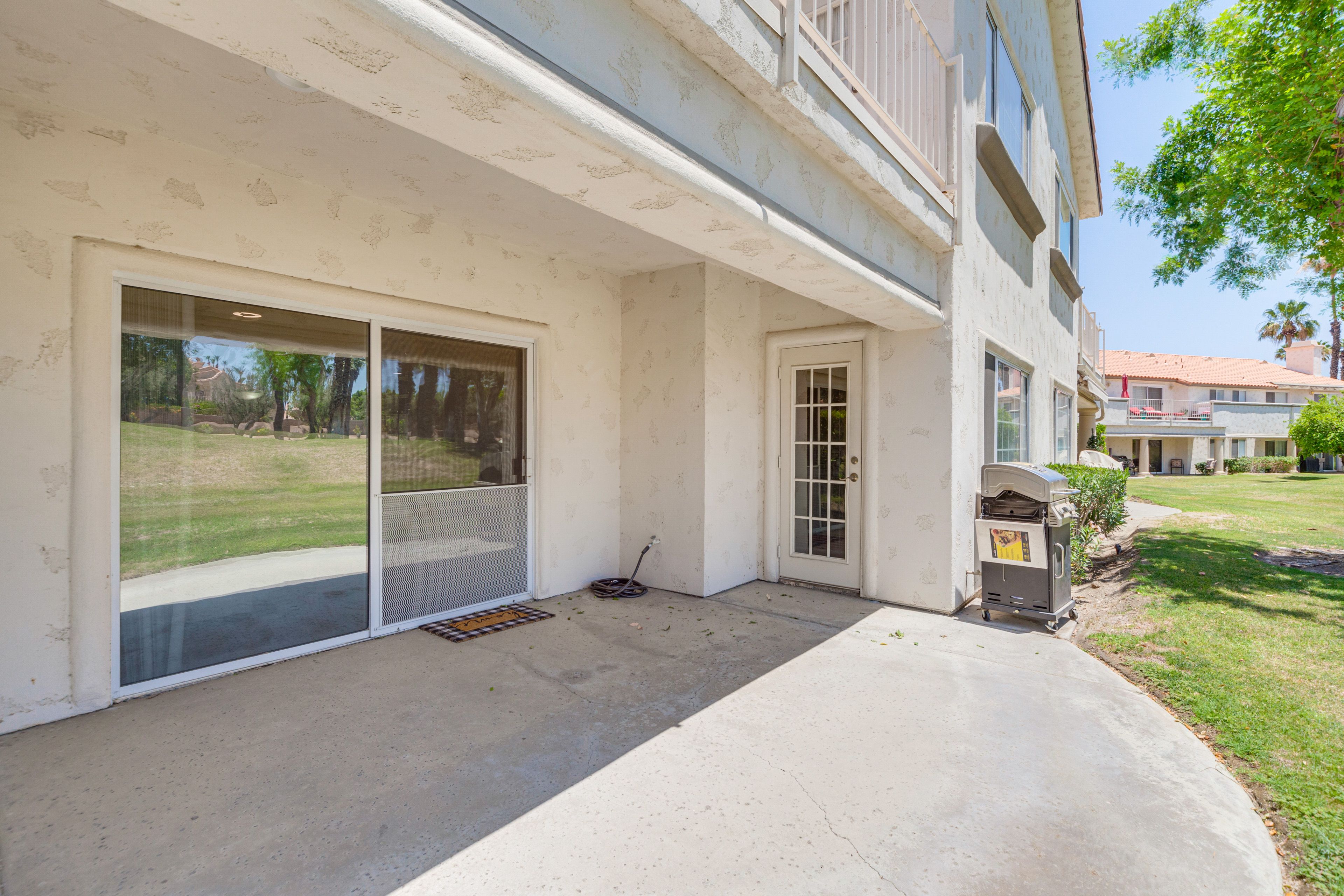 Private Patio | Gas Grill