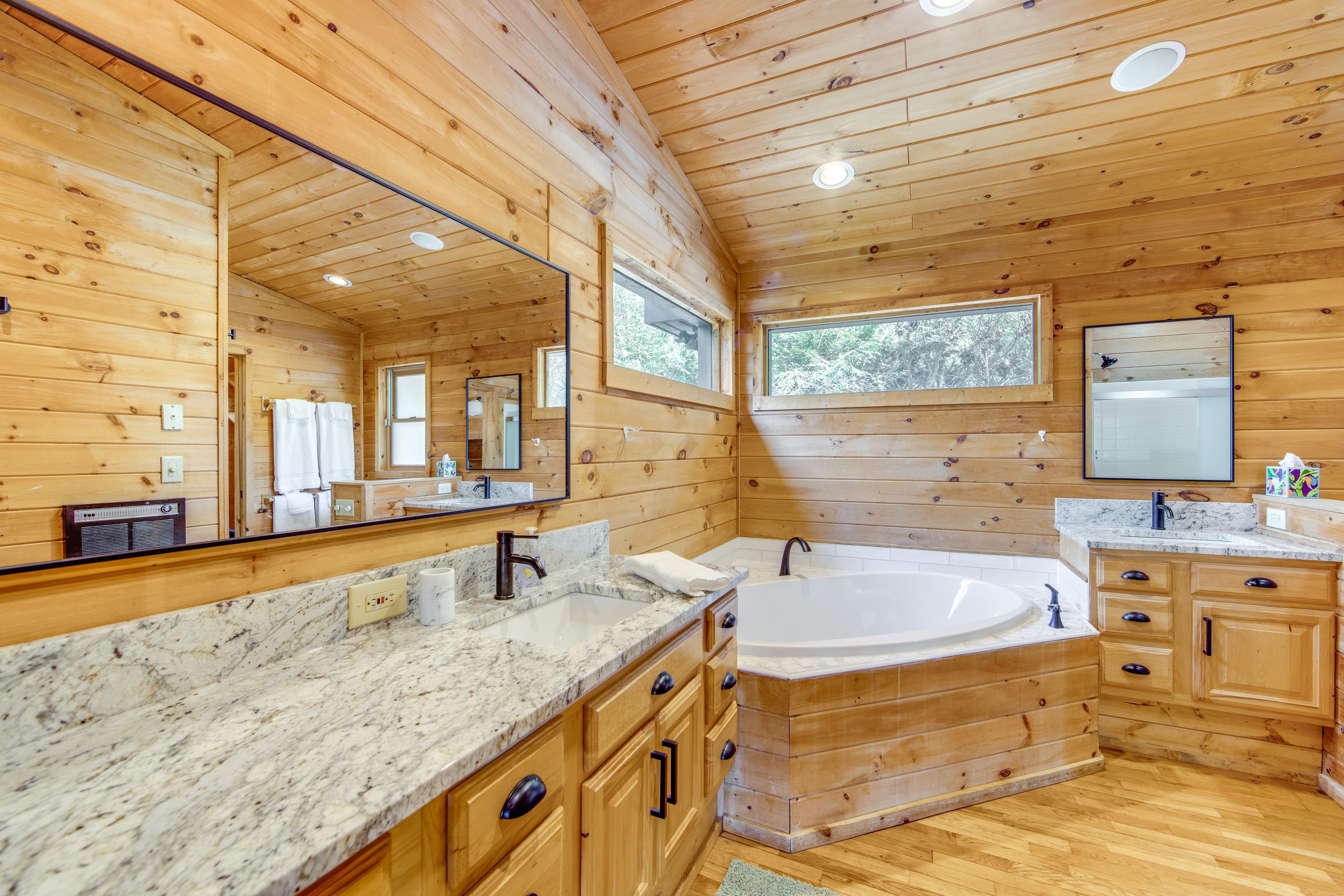 Jack-and-Jill Bathroom | Main Level | Towels Provided | Jetted Tub