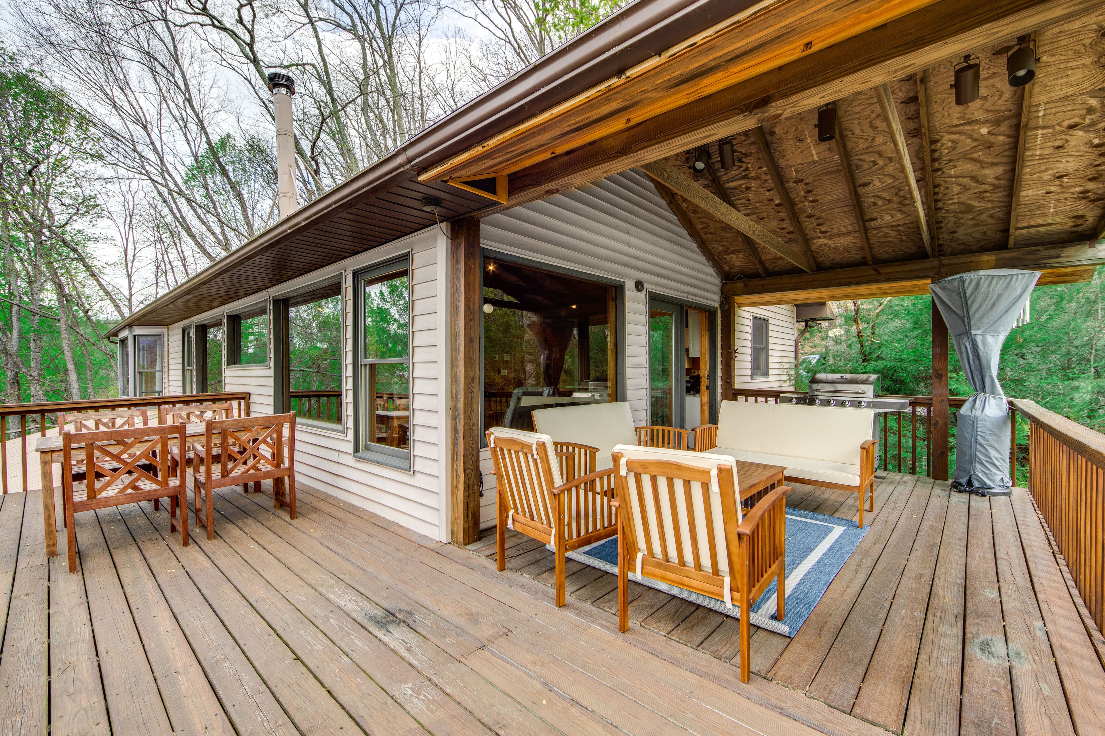 Furnished Deck | Main Level | Gas Grill