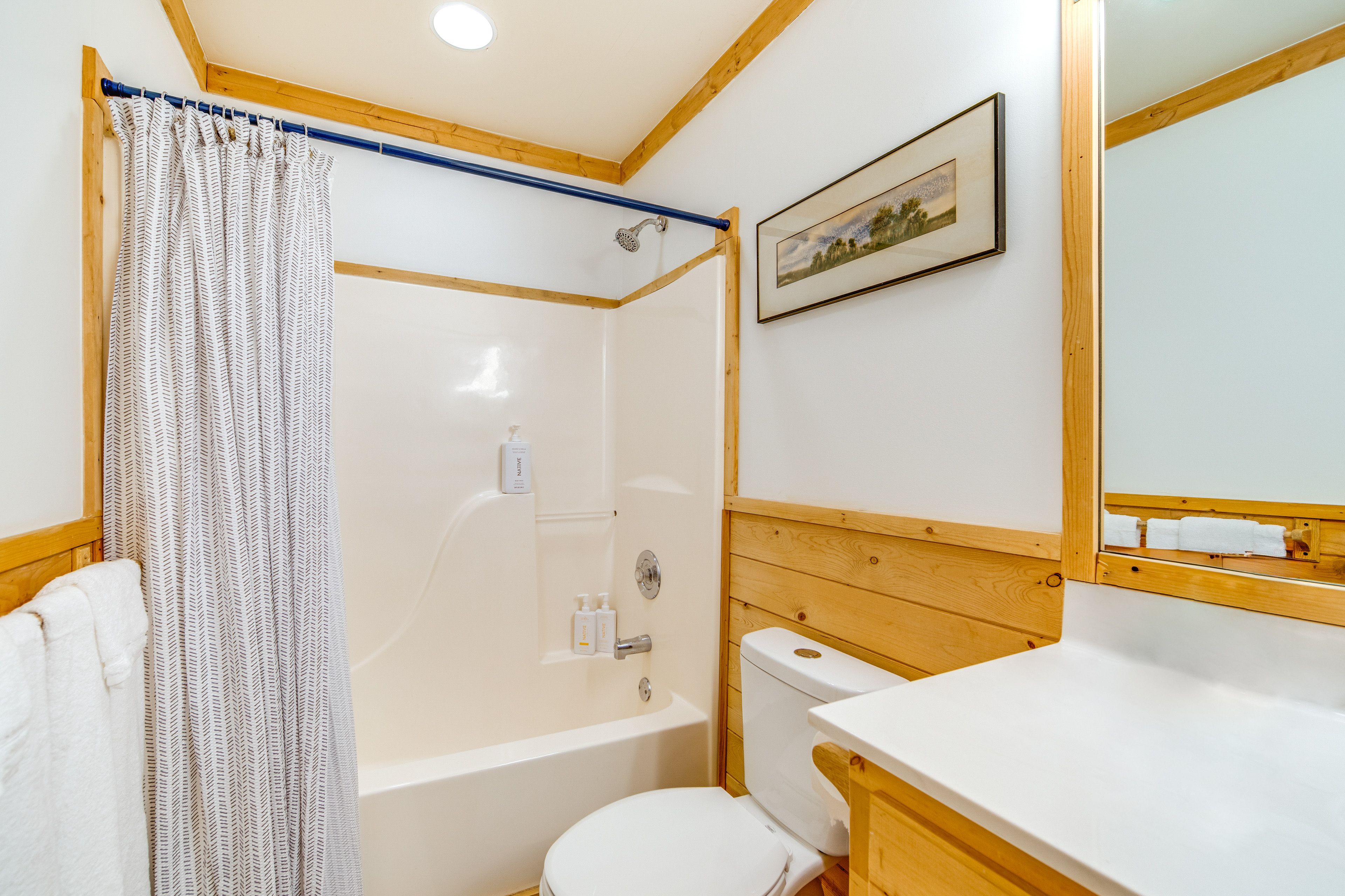 Full Bathroom | Lower Level | Complimentary Toiletries
