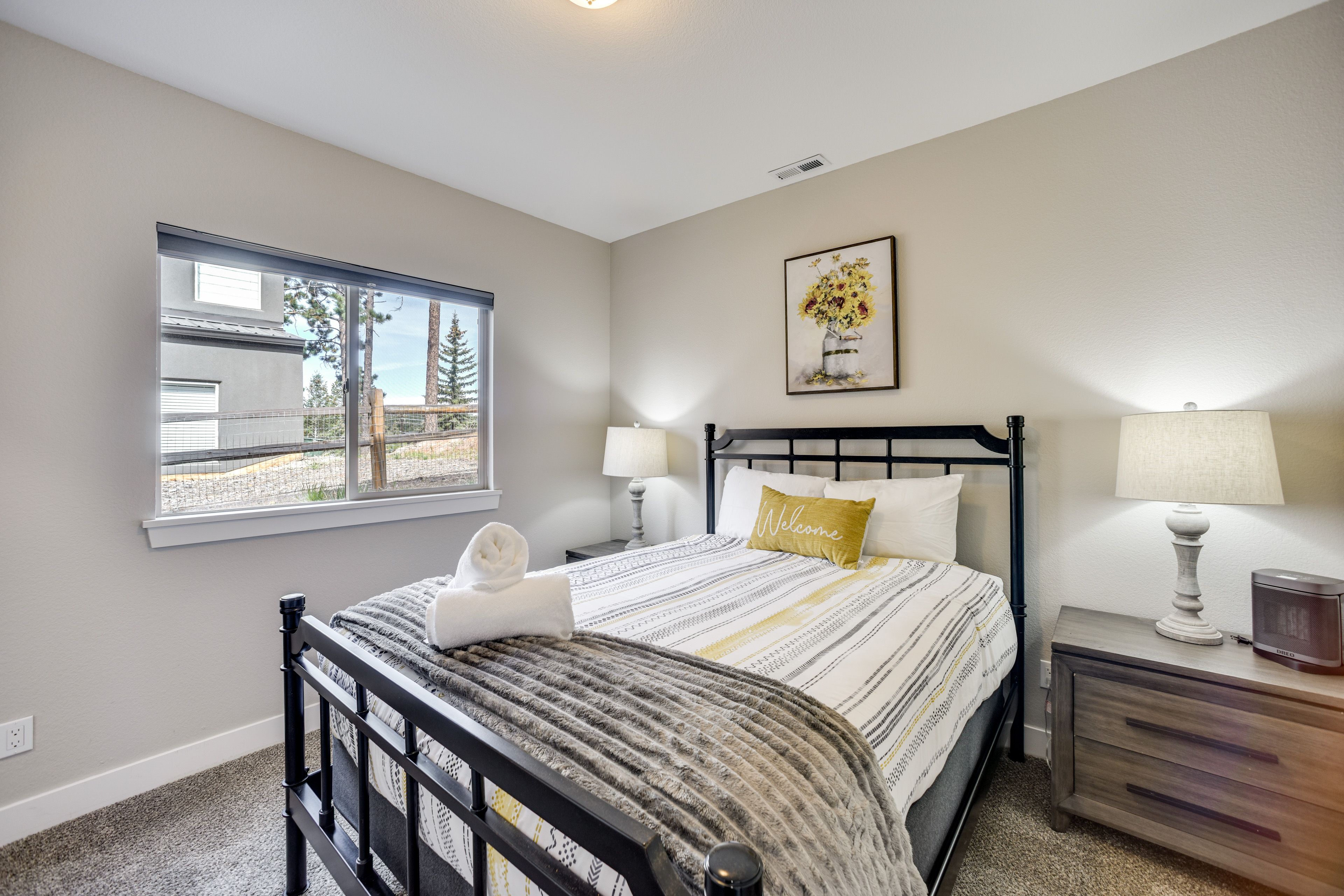 Bedroom 2 | Queen Bed | Lower Level
