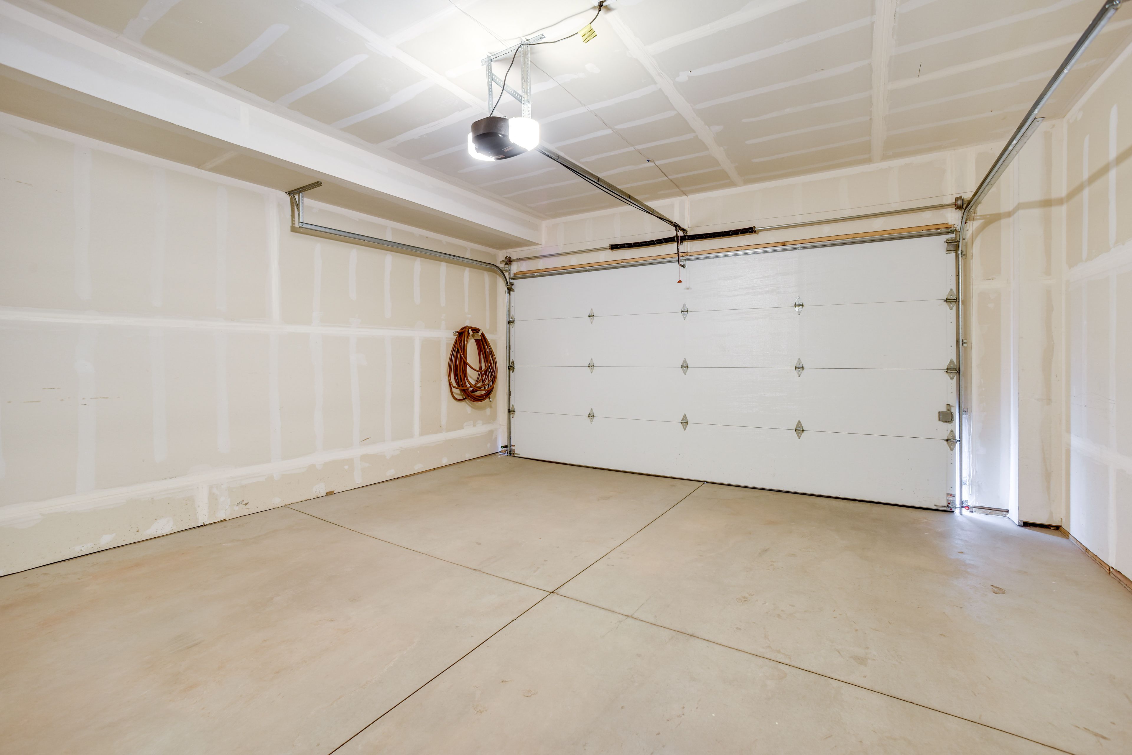 Parking | Garage (2 Vehicles) | Driveway (2 Vehicles)