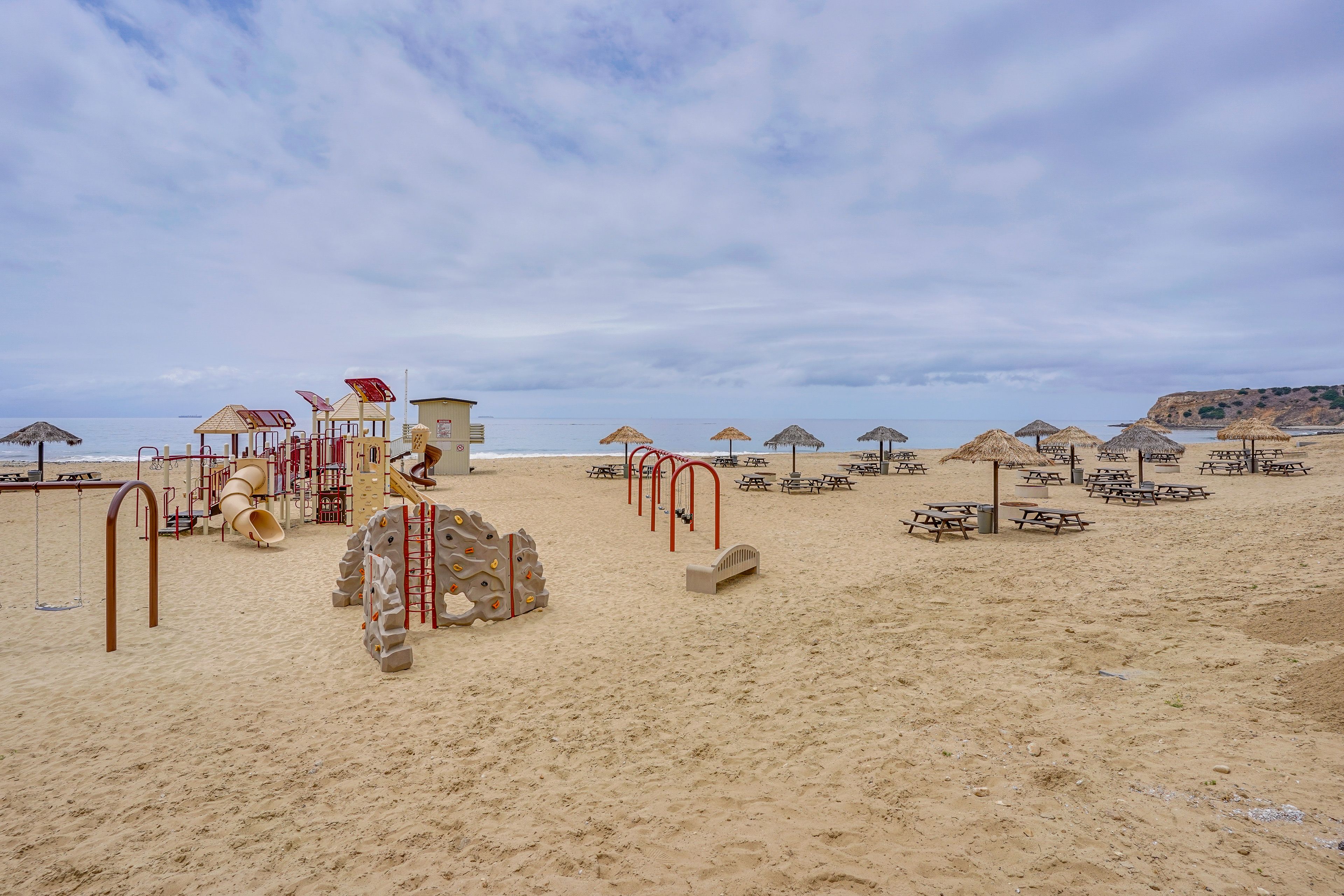 Portugese Bend Beach Club | Community Amenities | Beach Access | Playground
