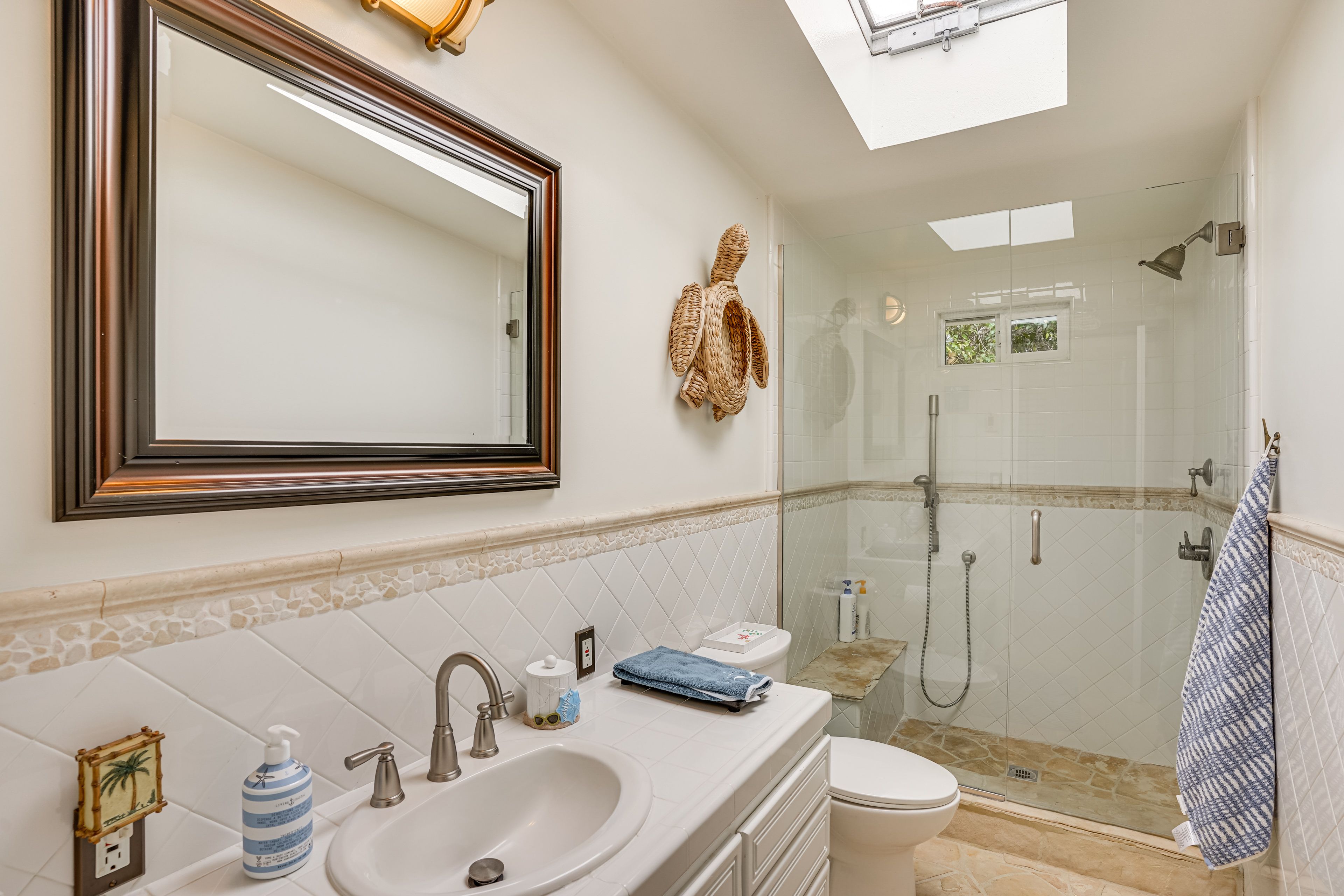 Full Bathroom | Main Level