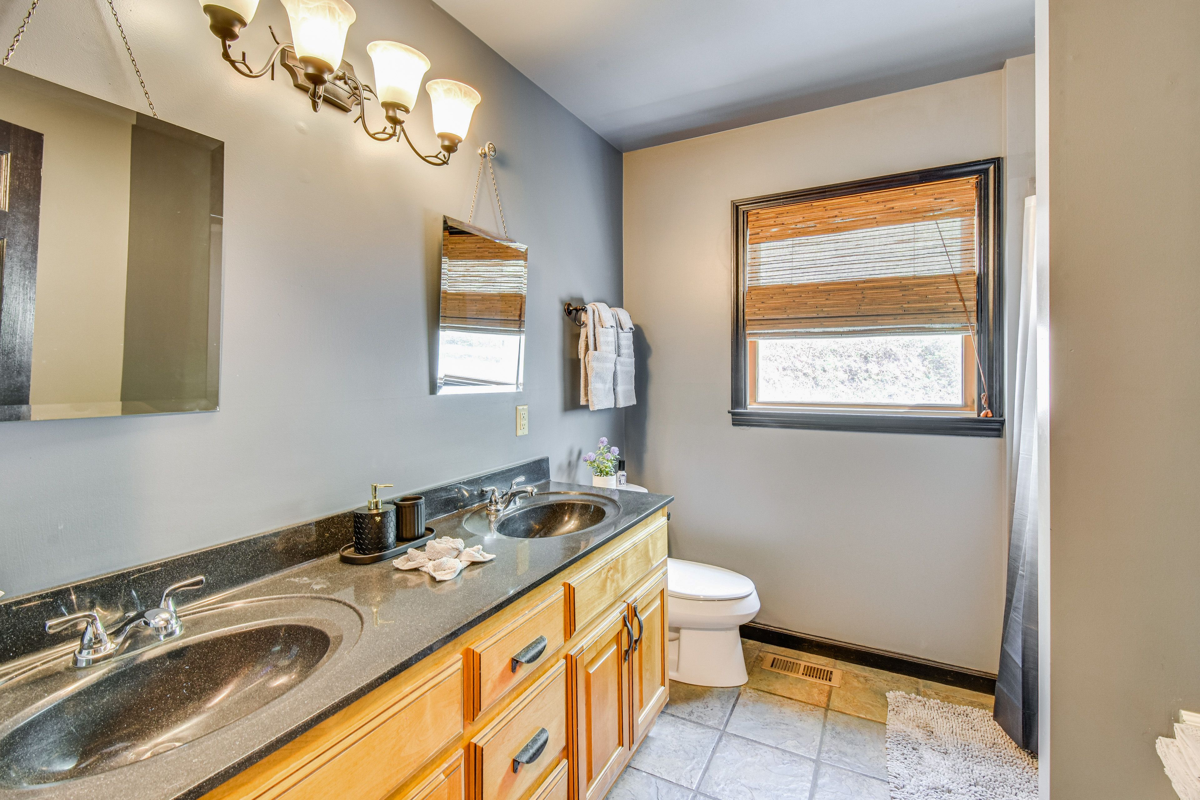 Full Bathroom | 1st Floor