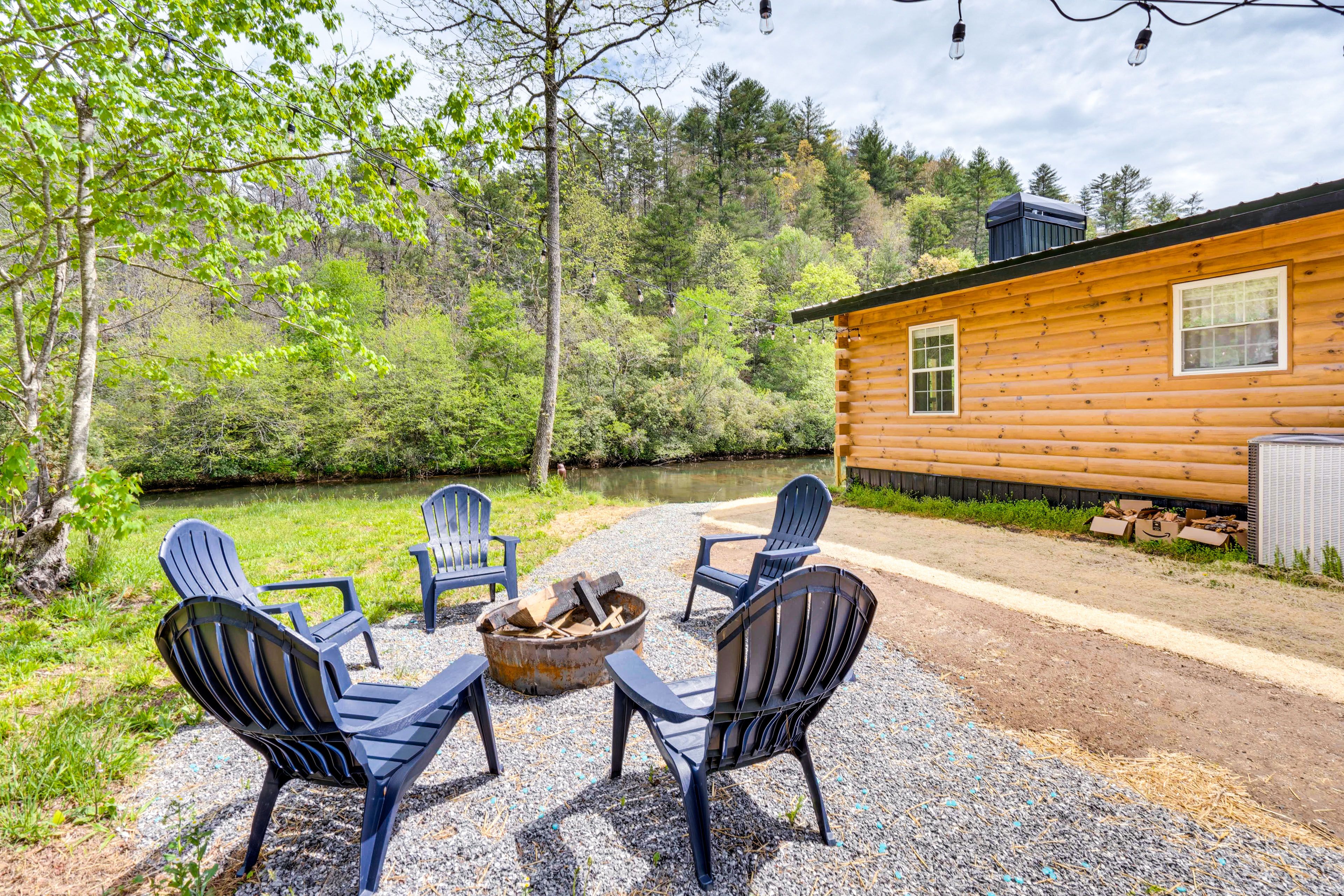 Private Yard (Unfenced) | Wood-Burning Fire Pit