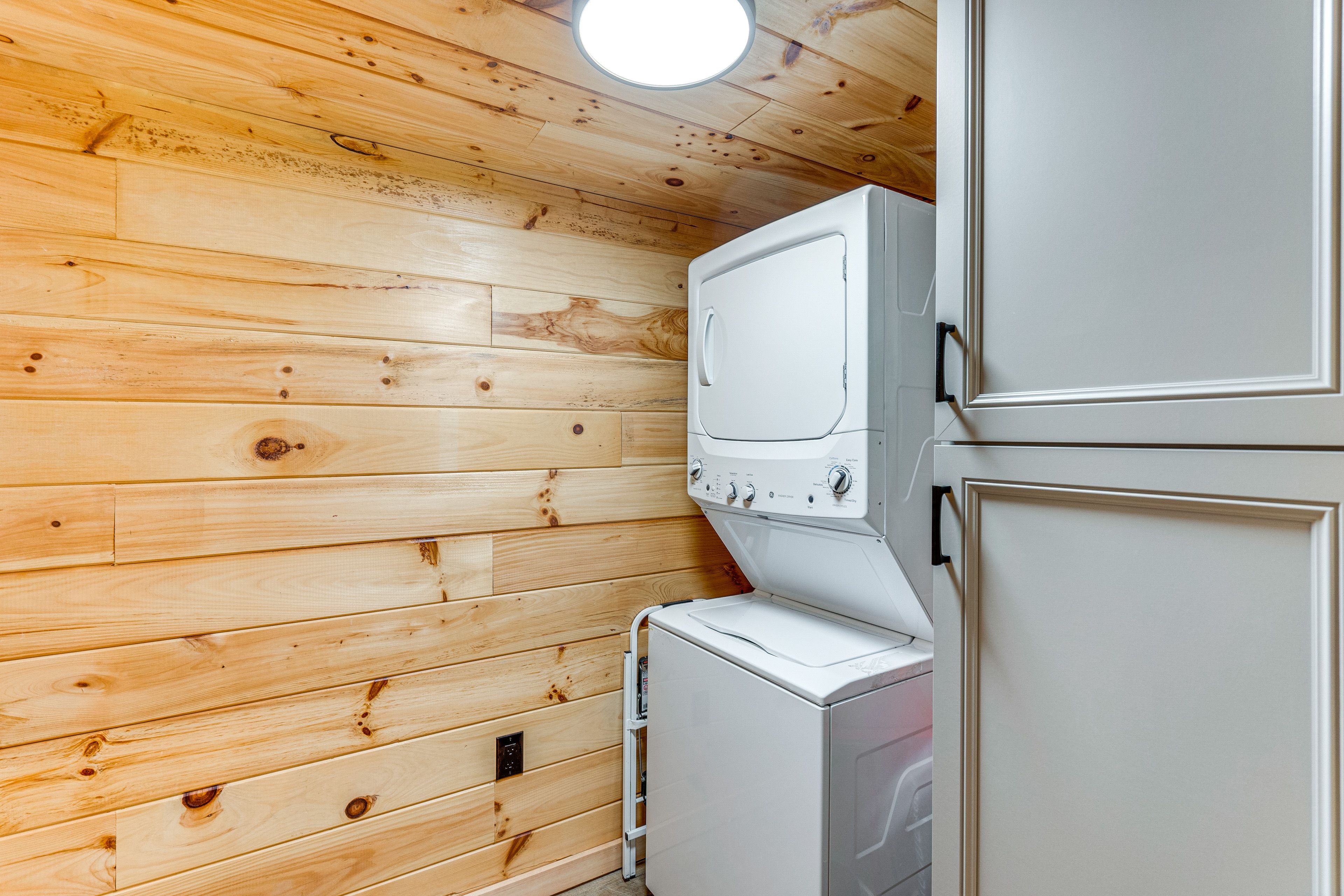 Laundry Area | Washer & Dryer