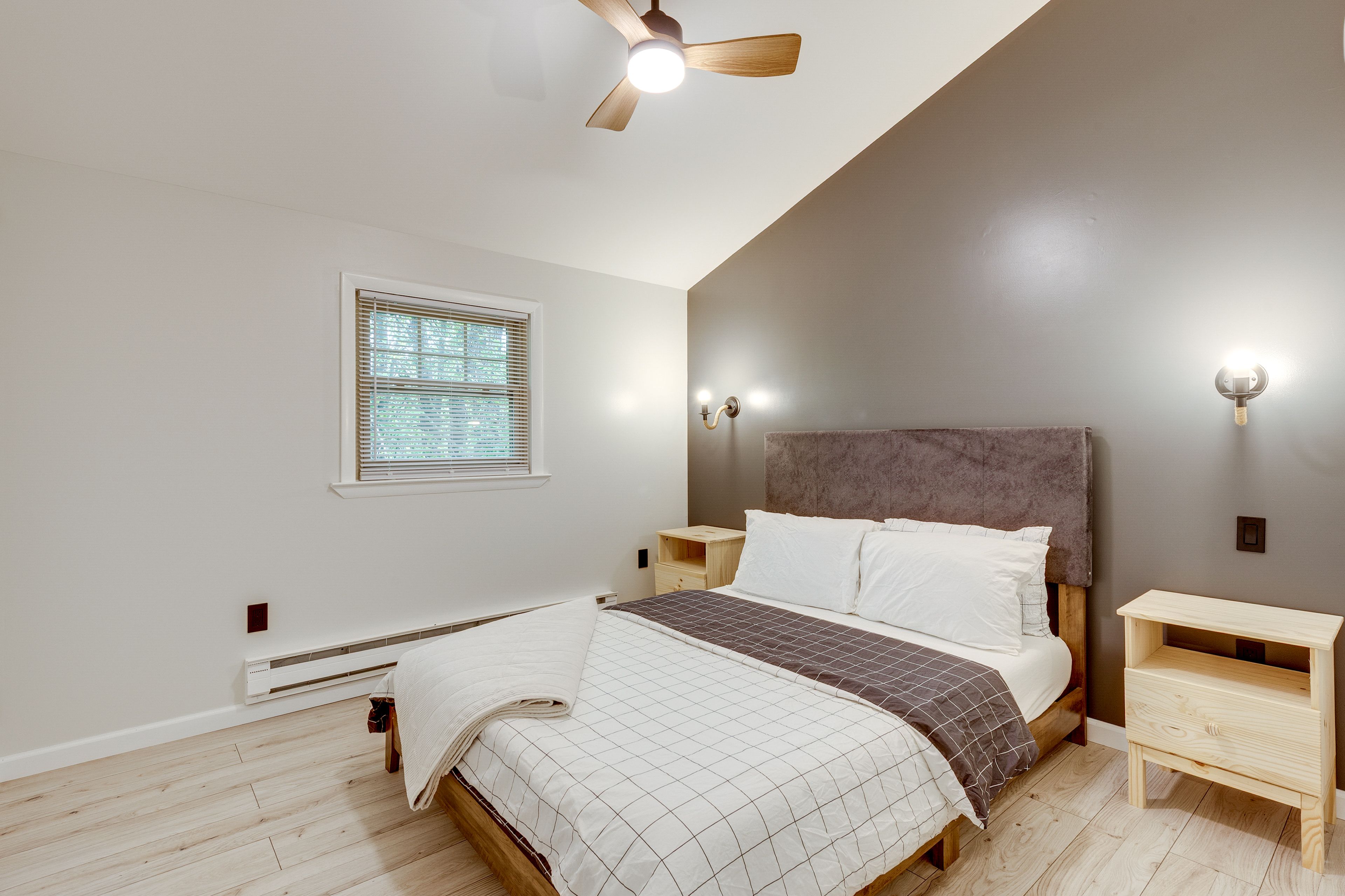 Bedroom 4 | Queen Bed | Upper Level