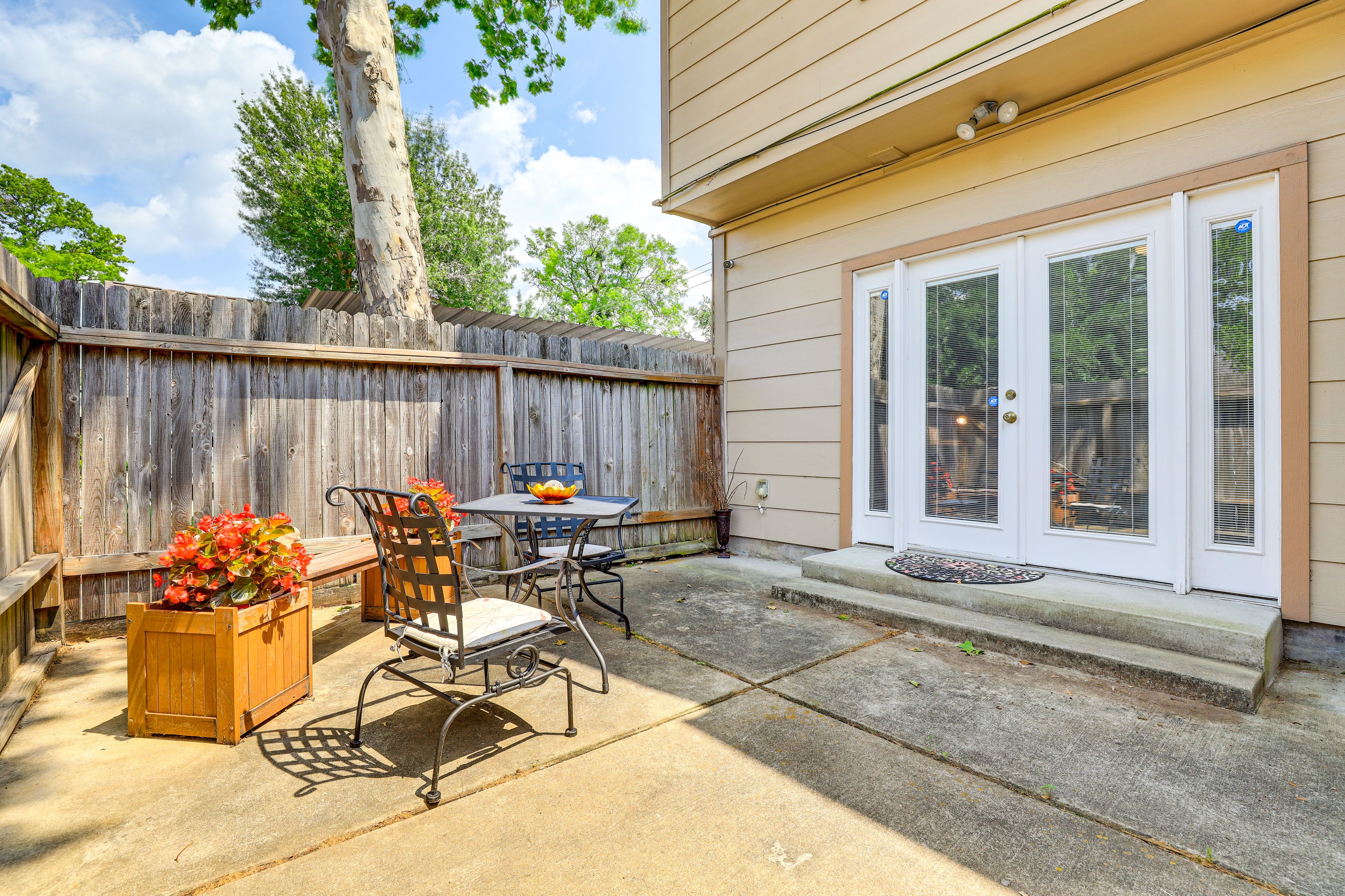 Enclosed Patio | Bistro Set | 2-Story Townhome