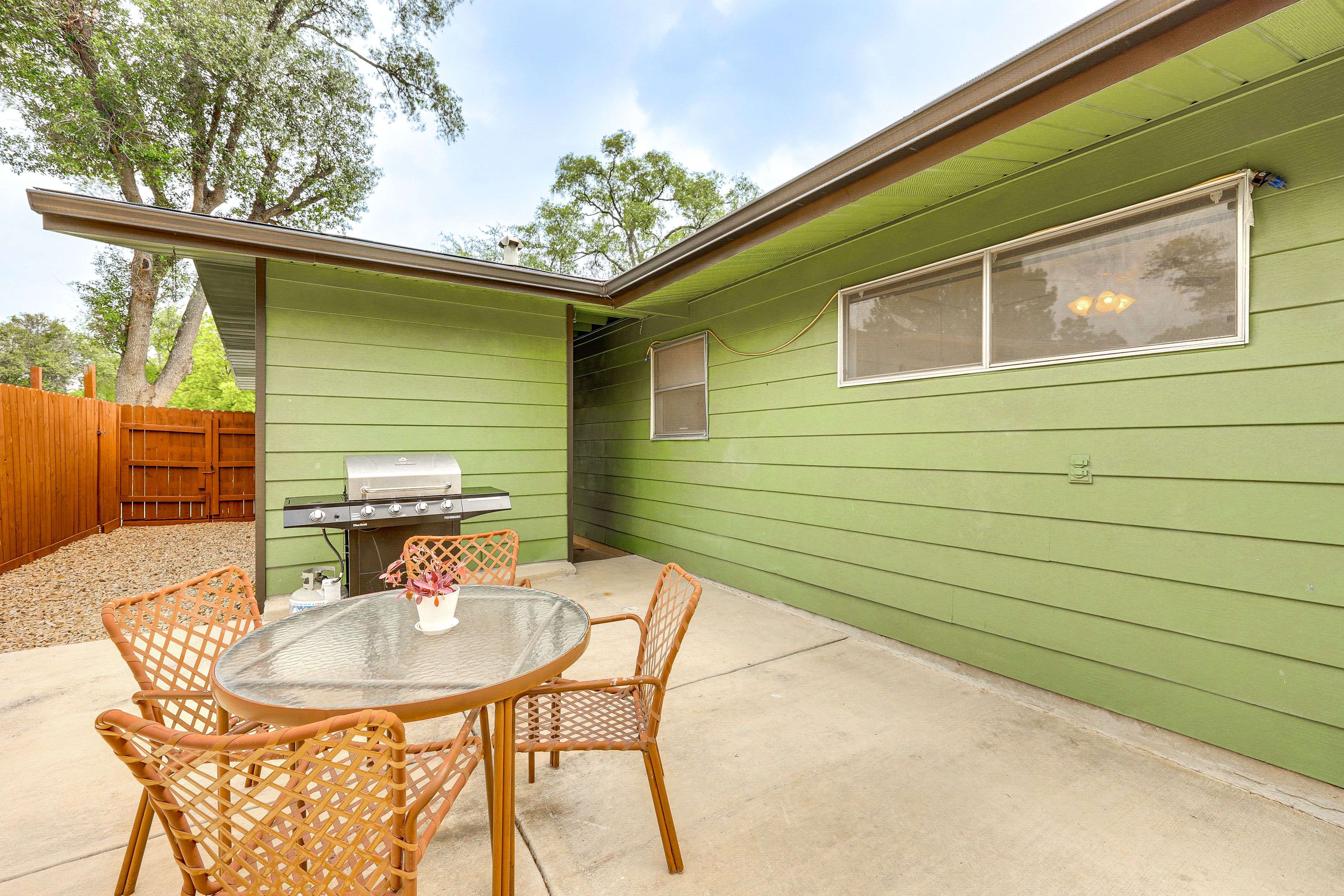 Patio | Gas Grill