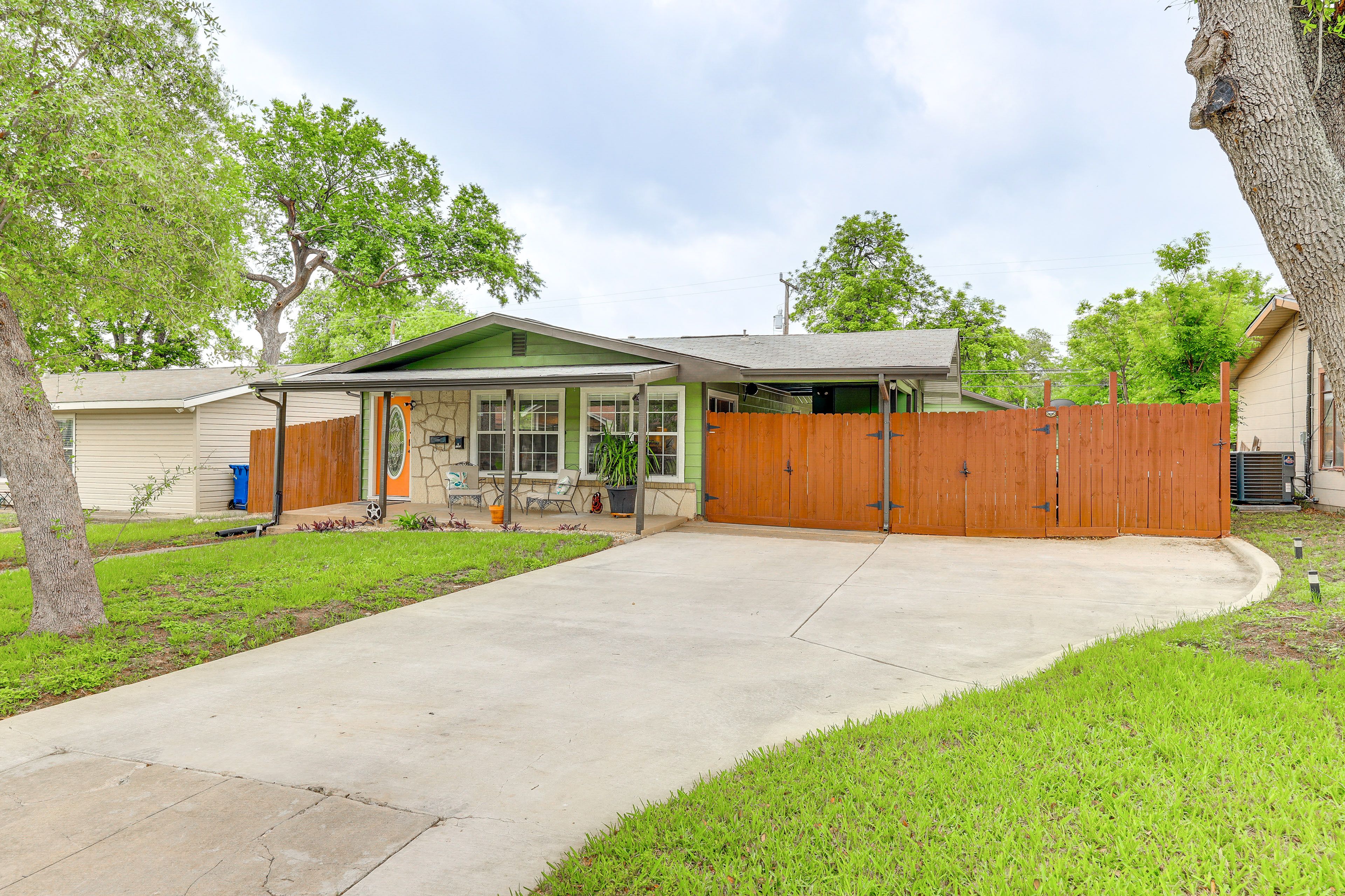 Driveway (1 Vehicle)