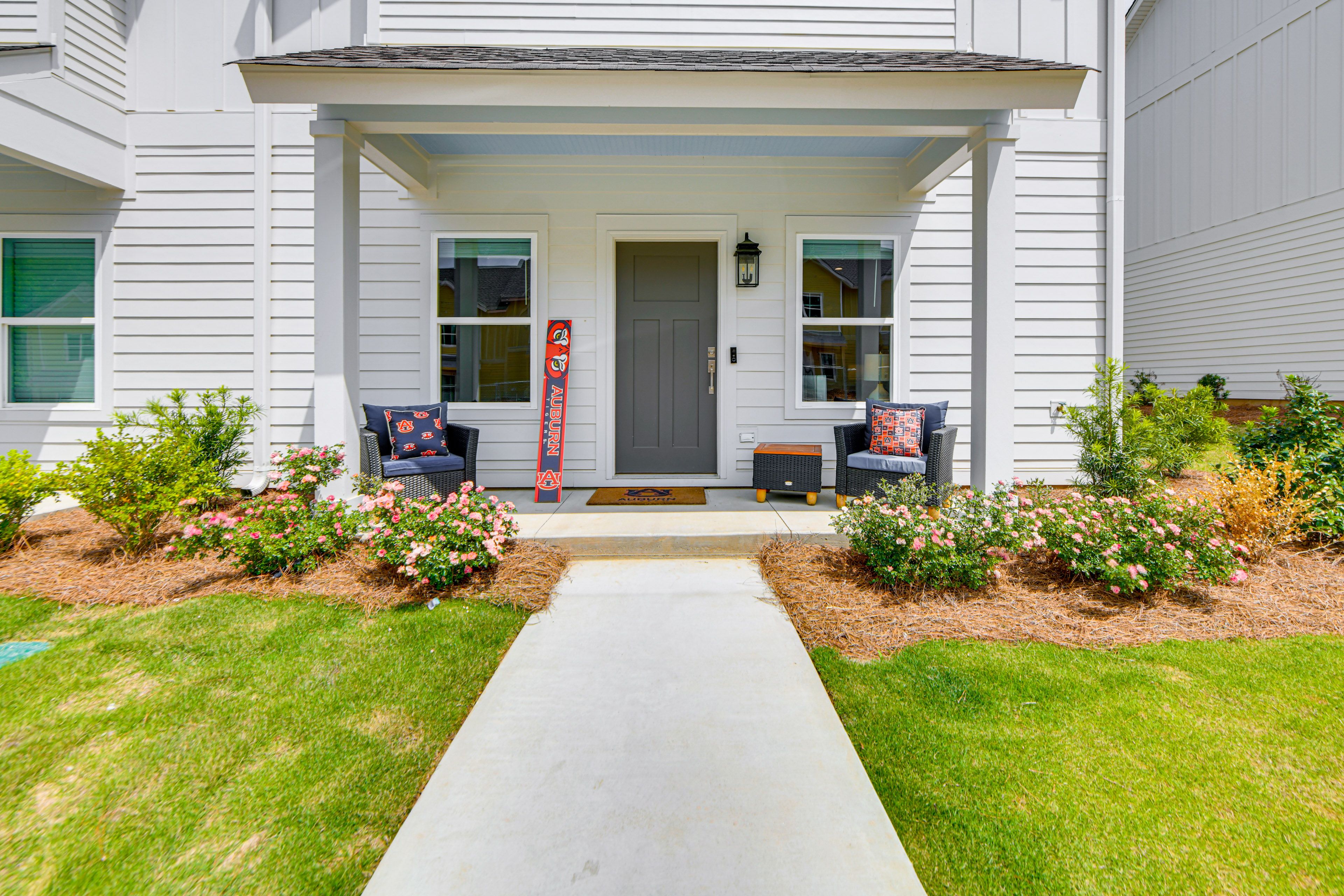 Property Entrance | Front Porch w/ Seating