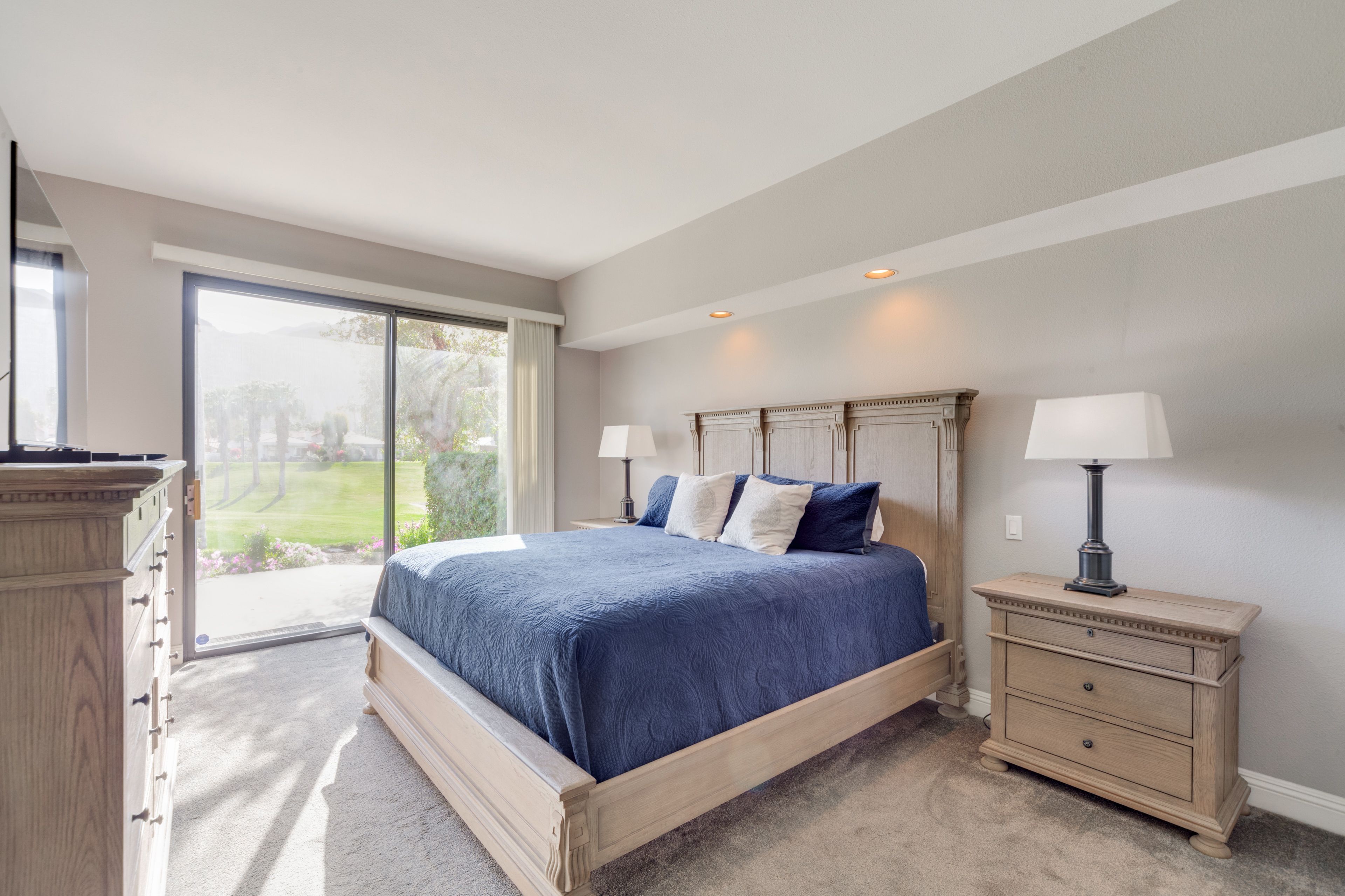 Bedroom 1 | King Bed | Smart TV | Linens Provided