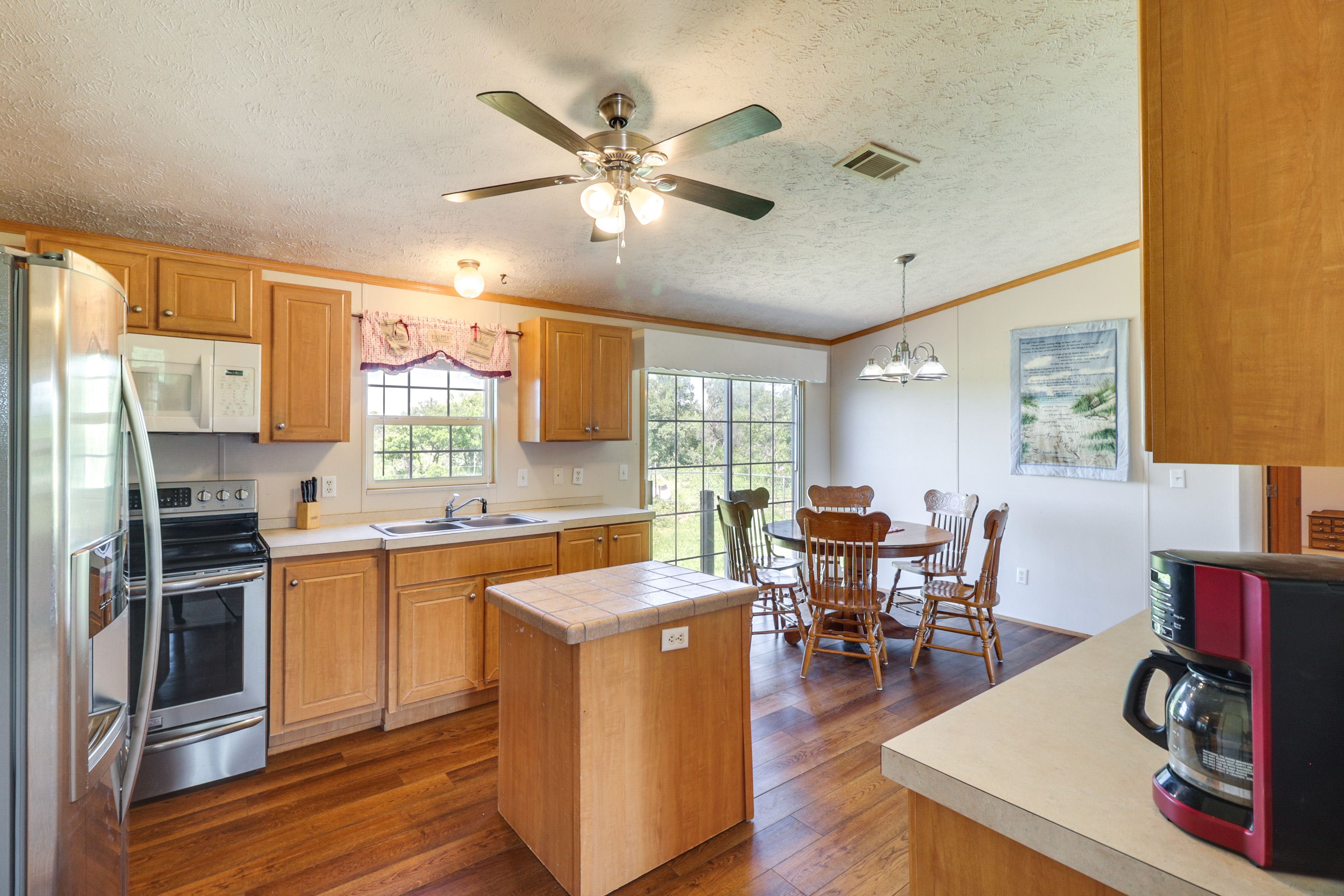 Kitchen | Drip Coffee Maker | Toaster