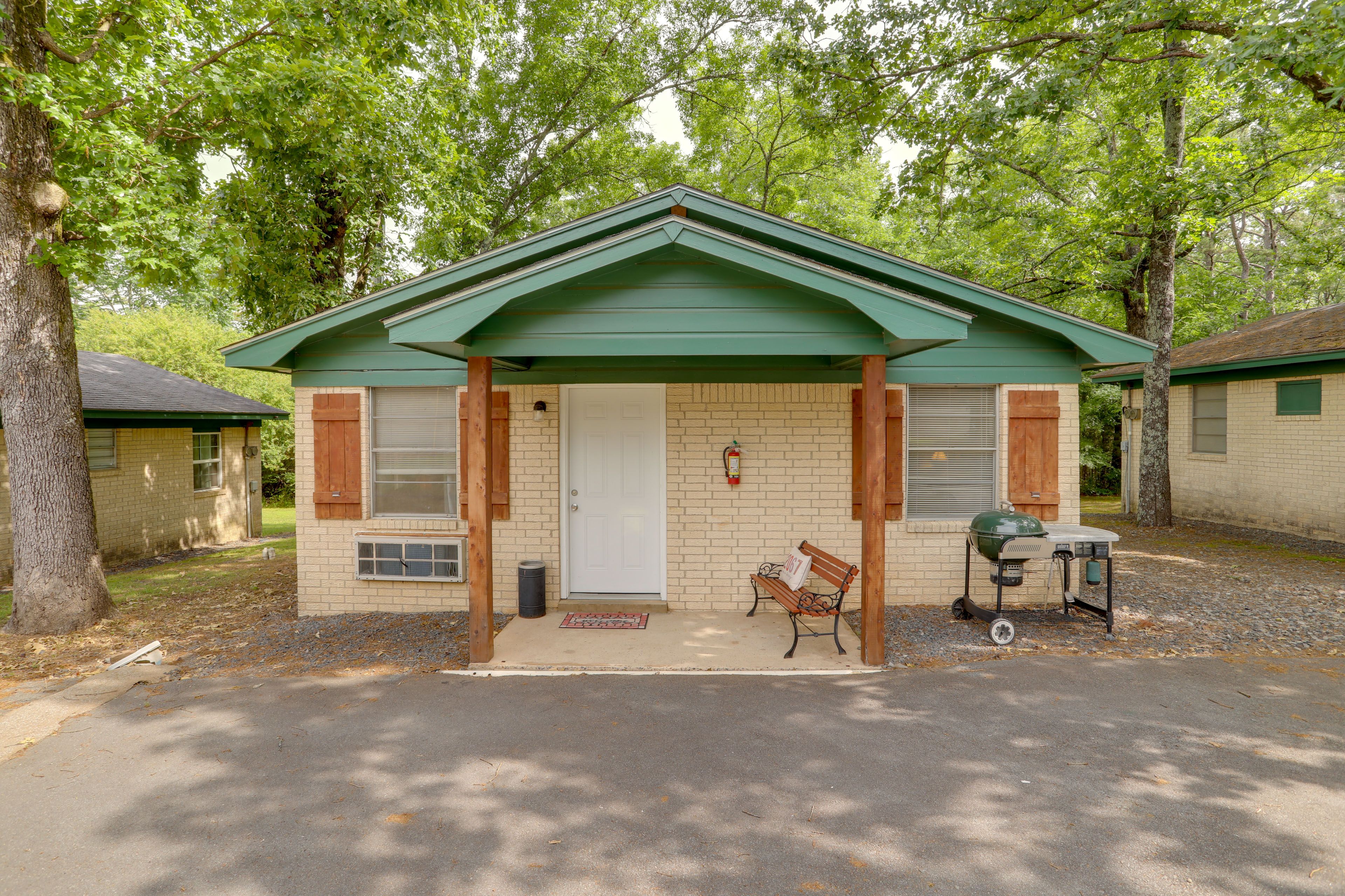 Cottage Exterior | Charcoal Grill | Deck