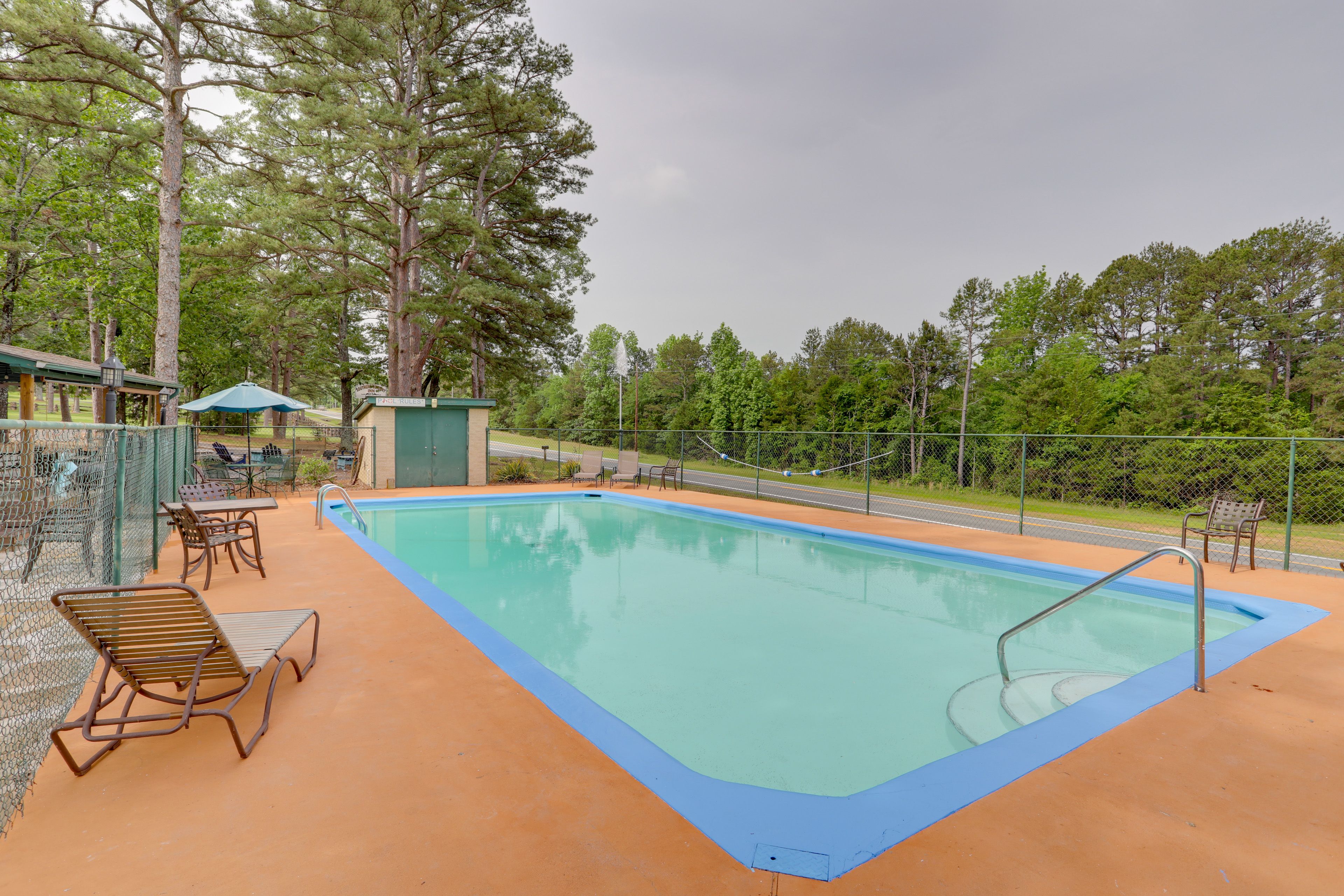 Greers Ferry Vacation Rental | 2BR | 1BA | 325 Sq Ft | 2 Steps to Enter