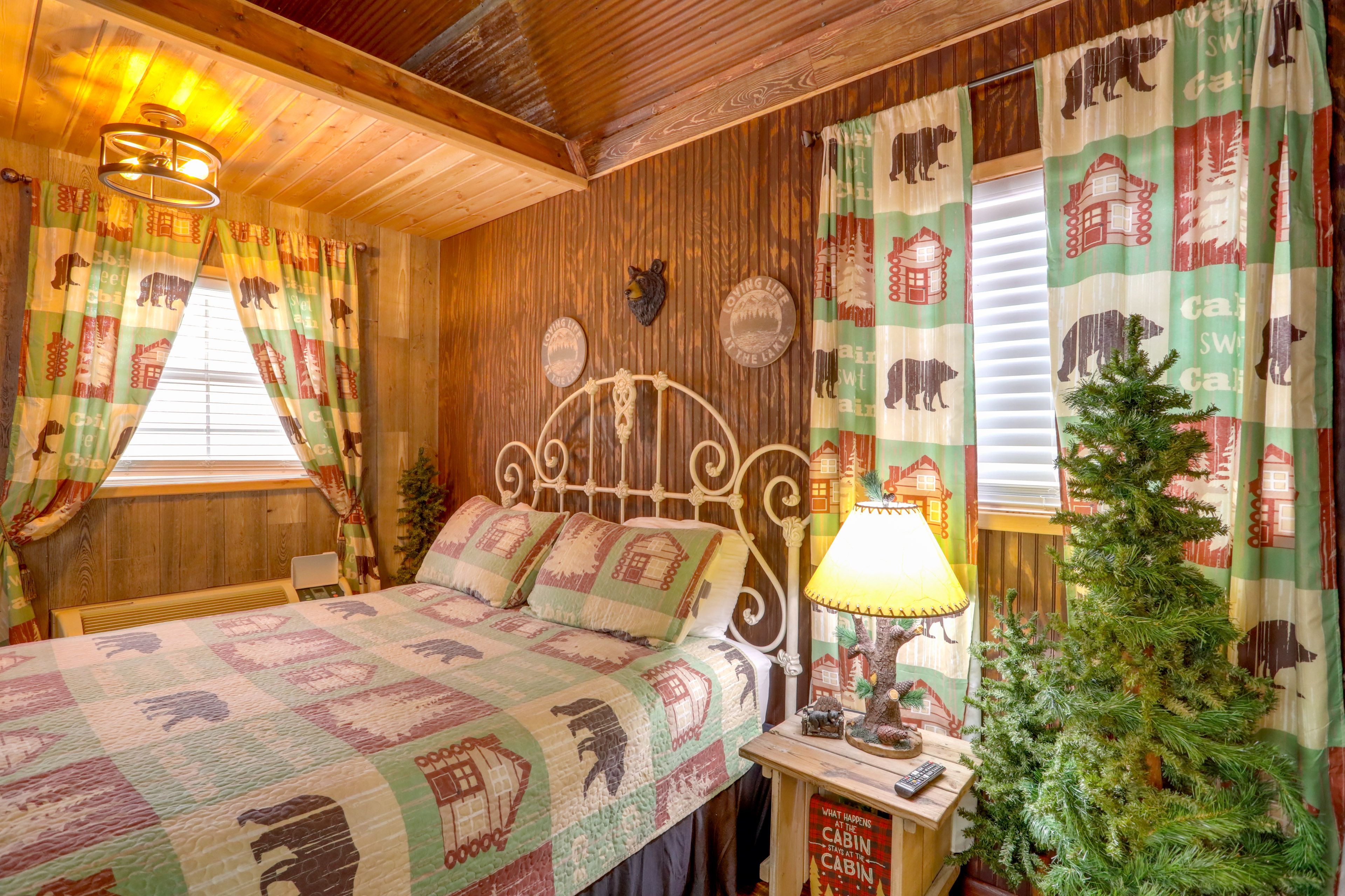 Studio | Sleeping Area | Queen Bed | Linens Provided