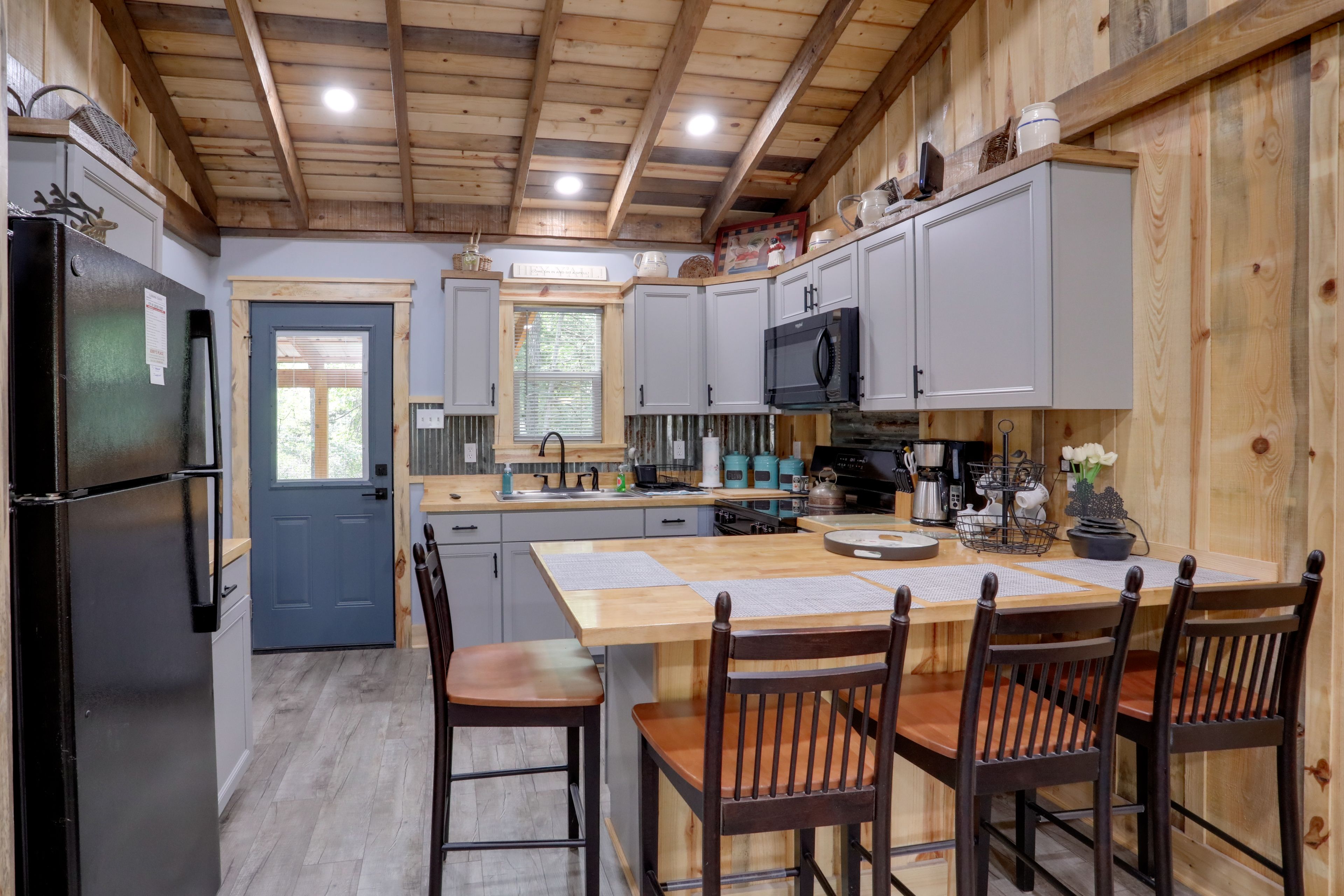 Kitchen | Drip Coffee Maker | Dishware & Flatware