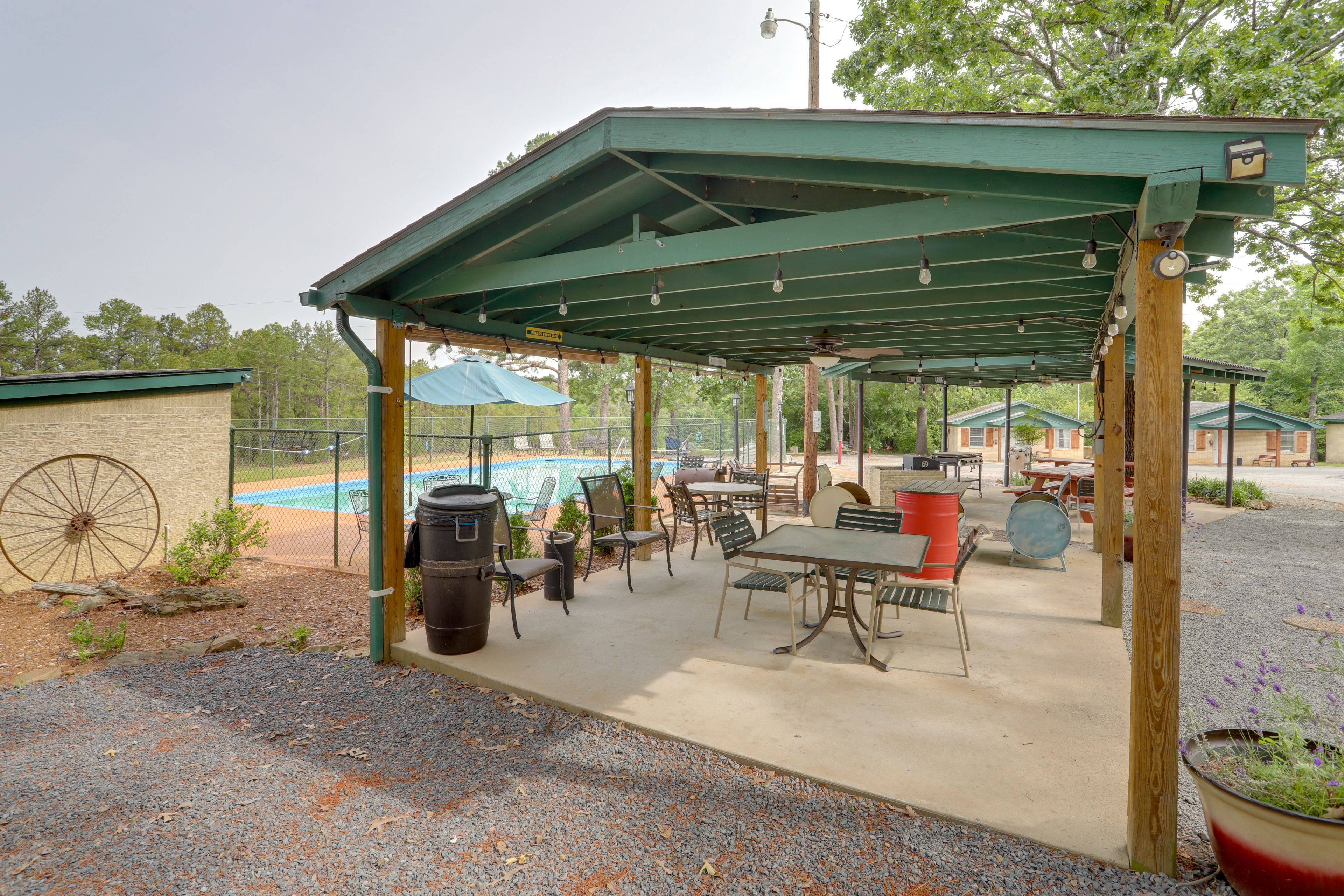 Southern Comfort Inn & Resort | Community Amenities