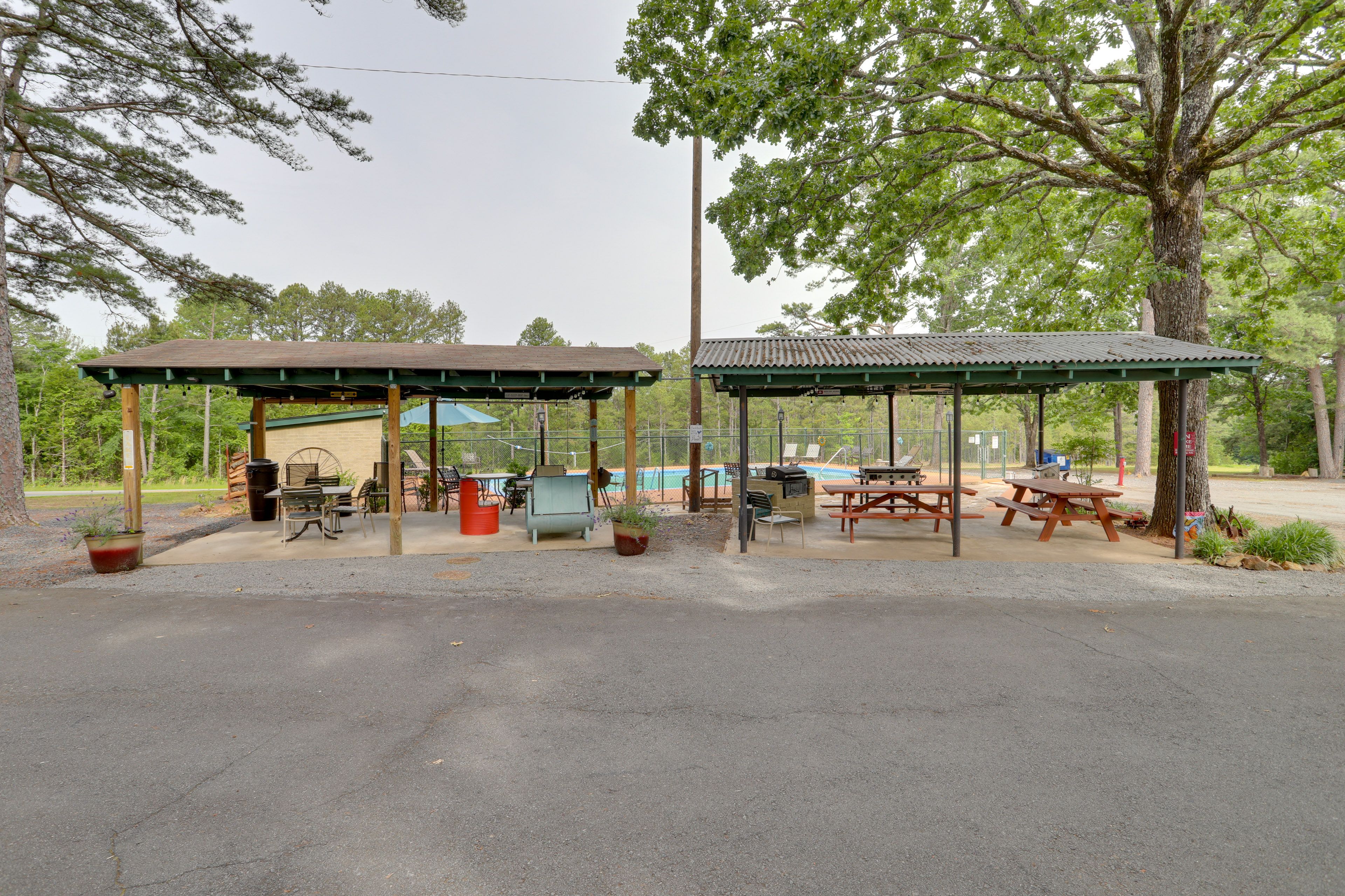 Southern Comfort Inn & Resort | Community Amenities