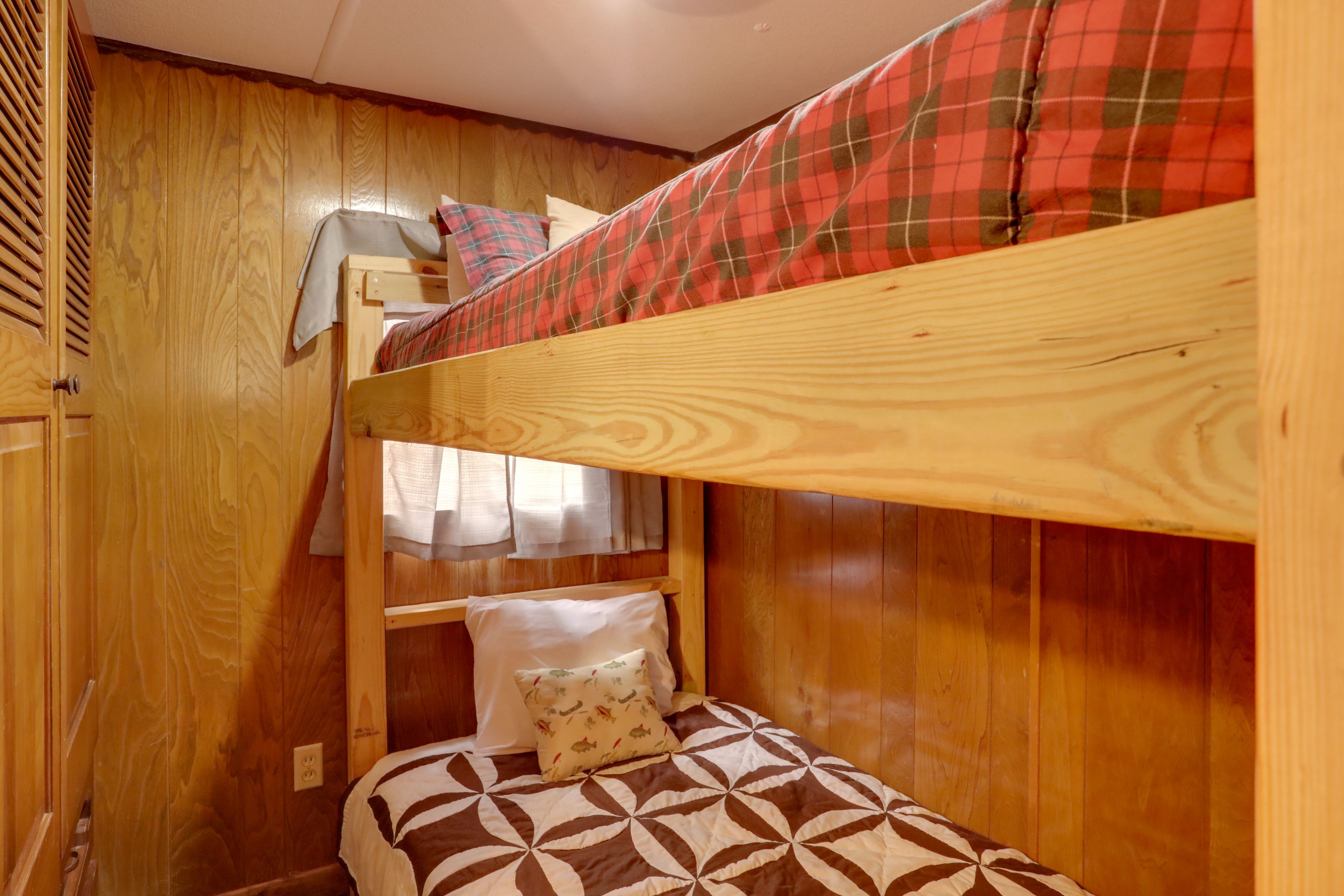 Bedroom 4 | Twin Bunk Bed