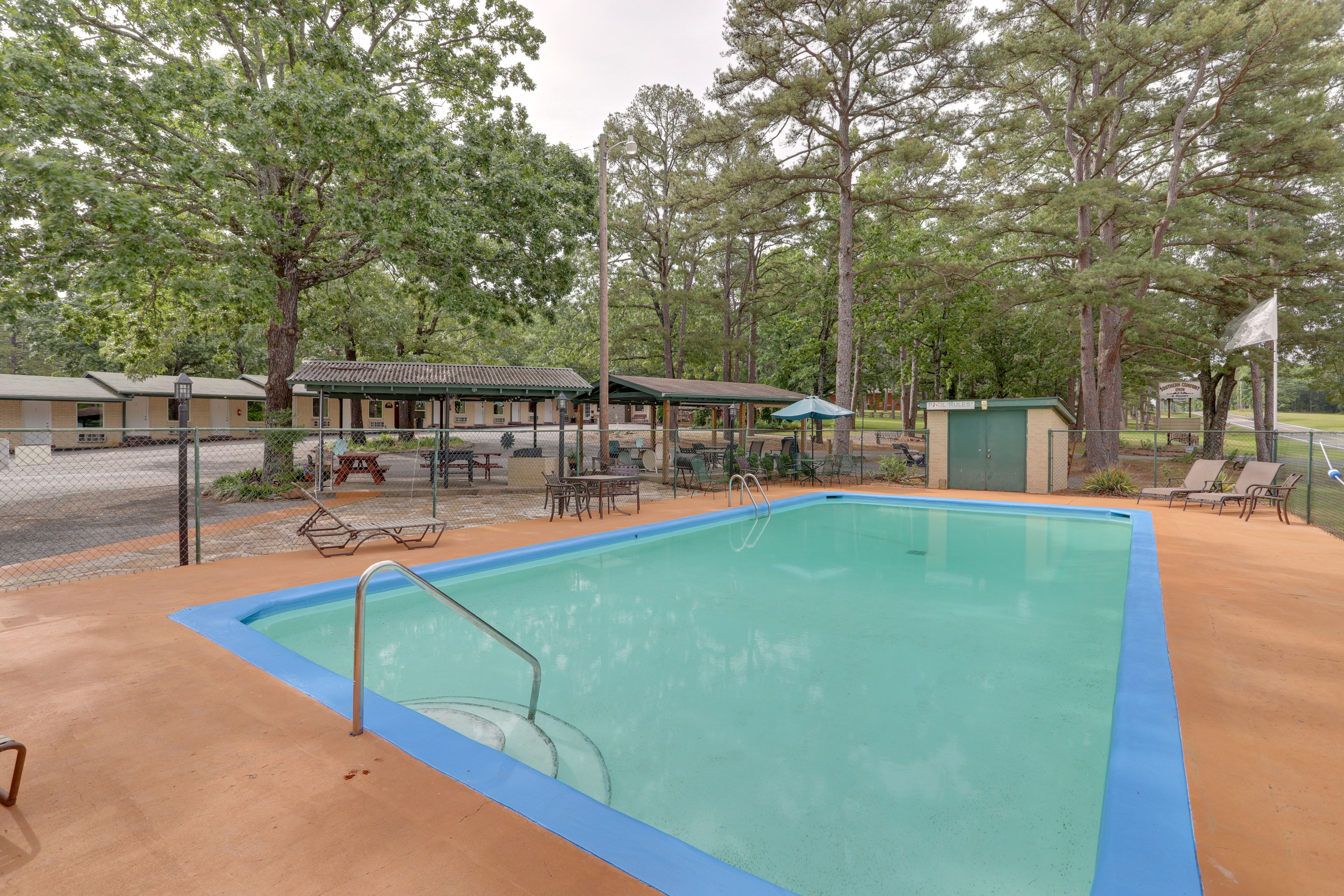 Southern Comfort Inn & Resort | Community Amenities