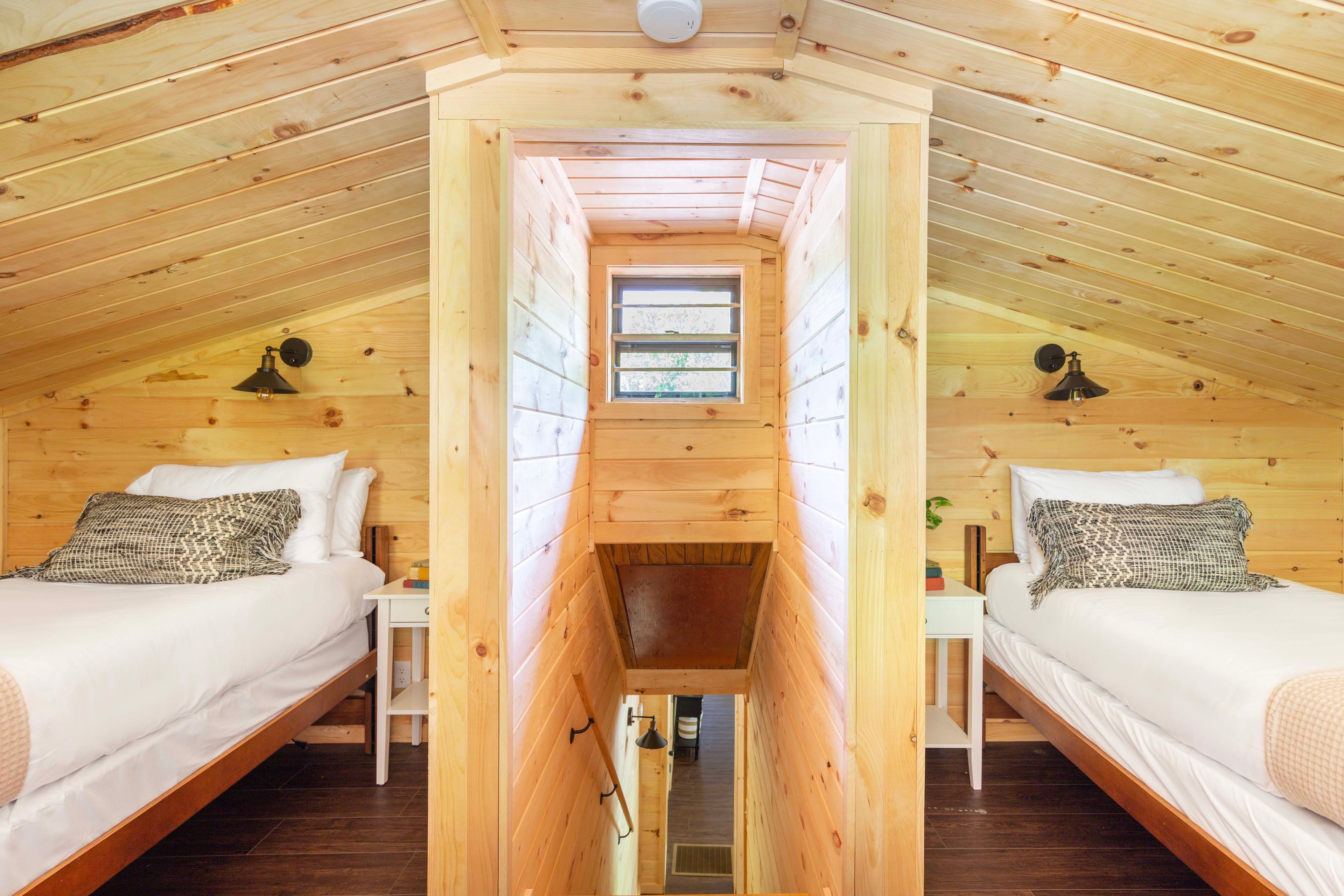 Bedroom 5 |  2nd Floor | 2 Twin Beds | Linens Provided