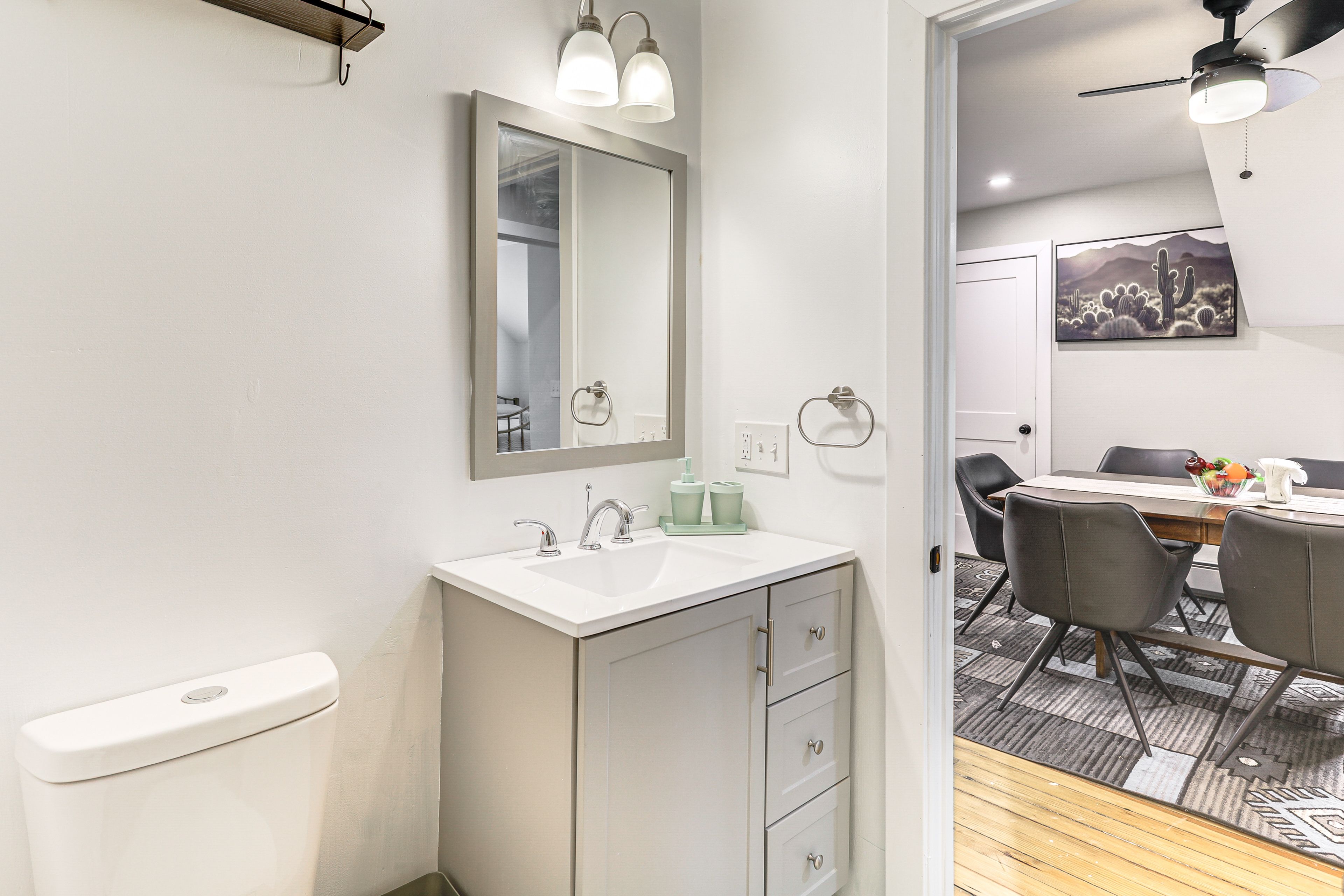 Full Bathroom | Linens & Towels | Complimentary Toiletries | Hair Dryer