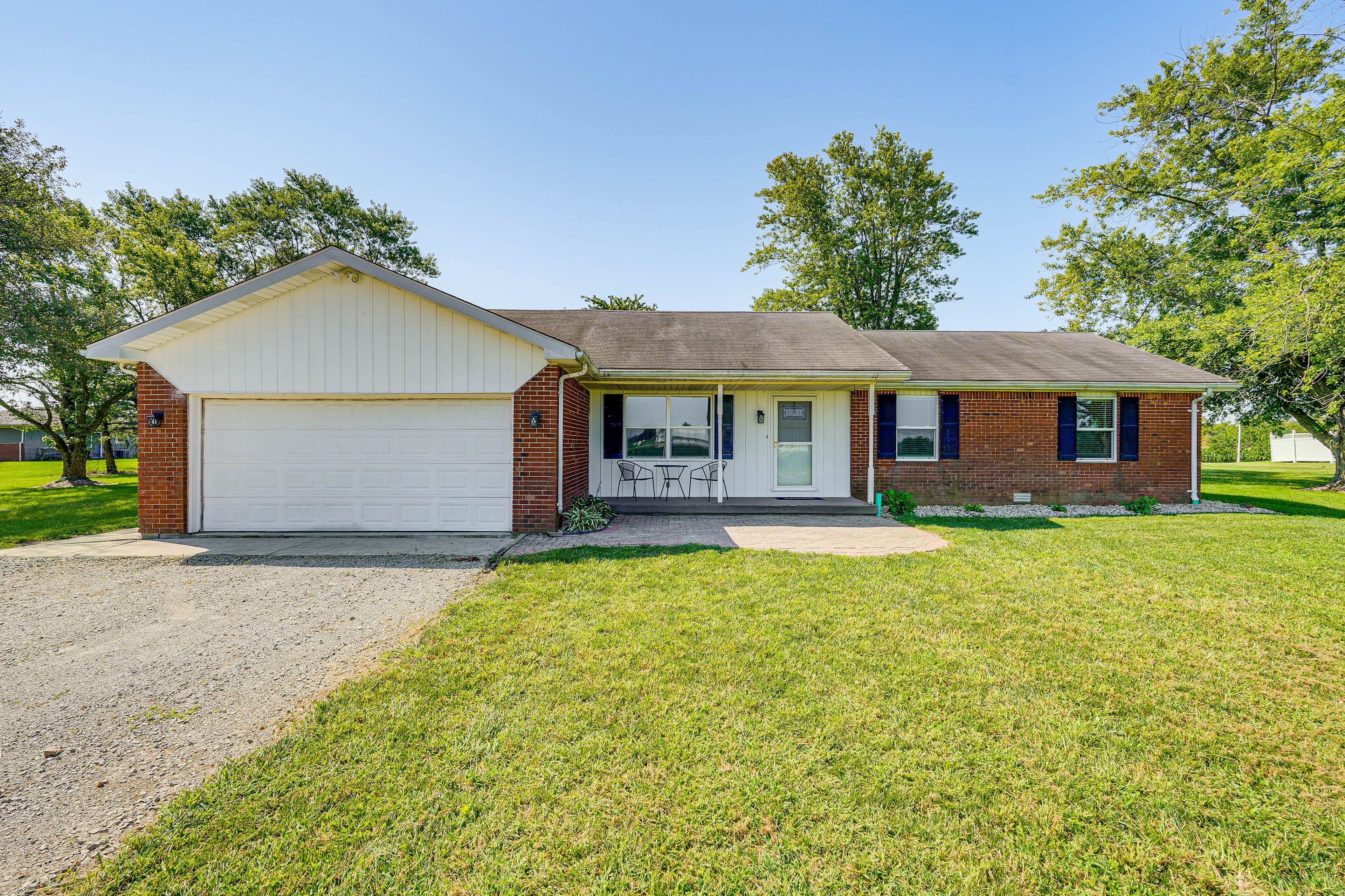 Parking | Driveway (3 Vehicles)
