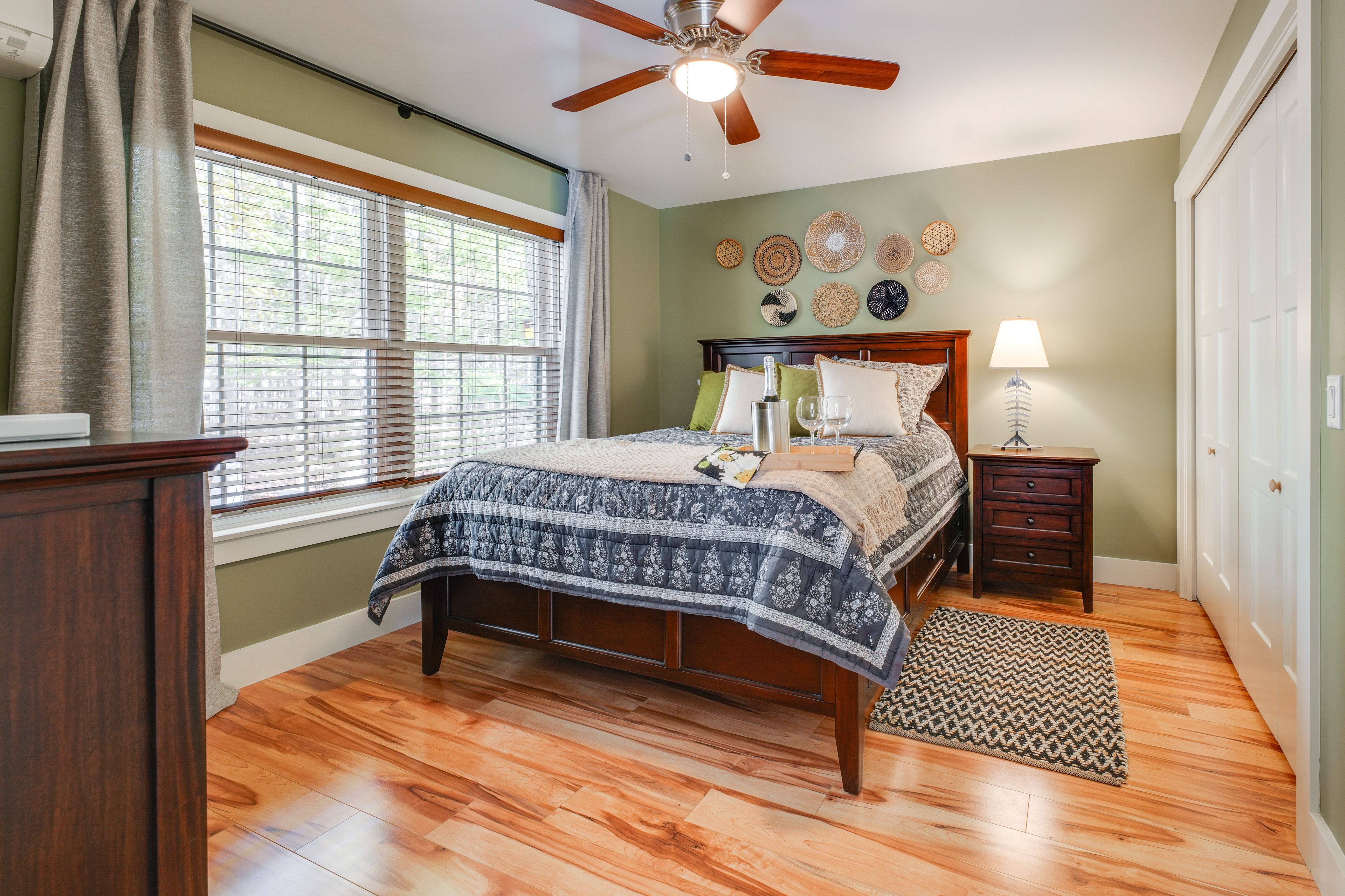 Bedroom 1 | Queen Bed | Smart TV | Laundry | 1st Floor