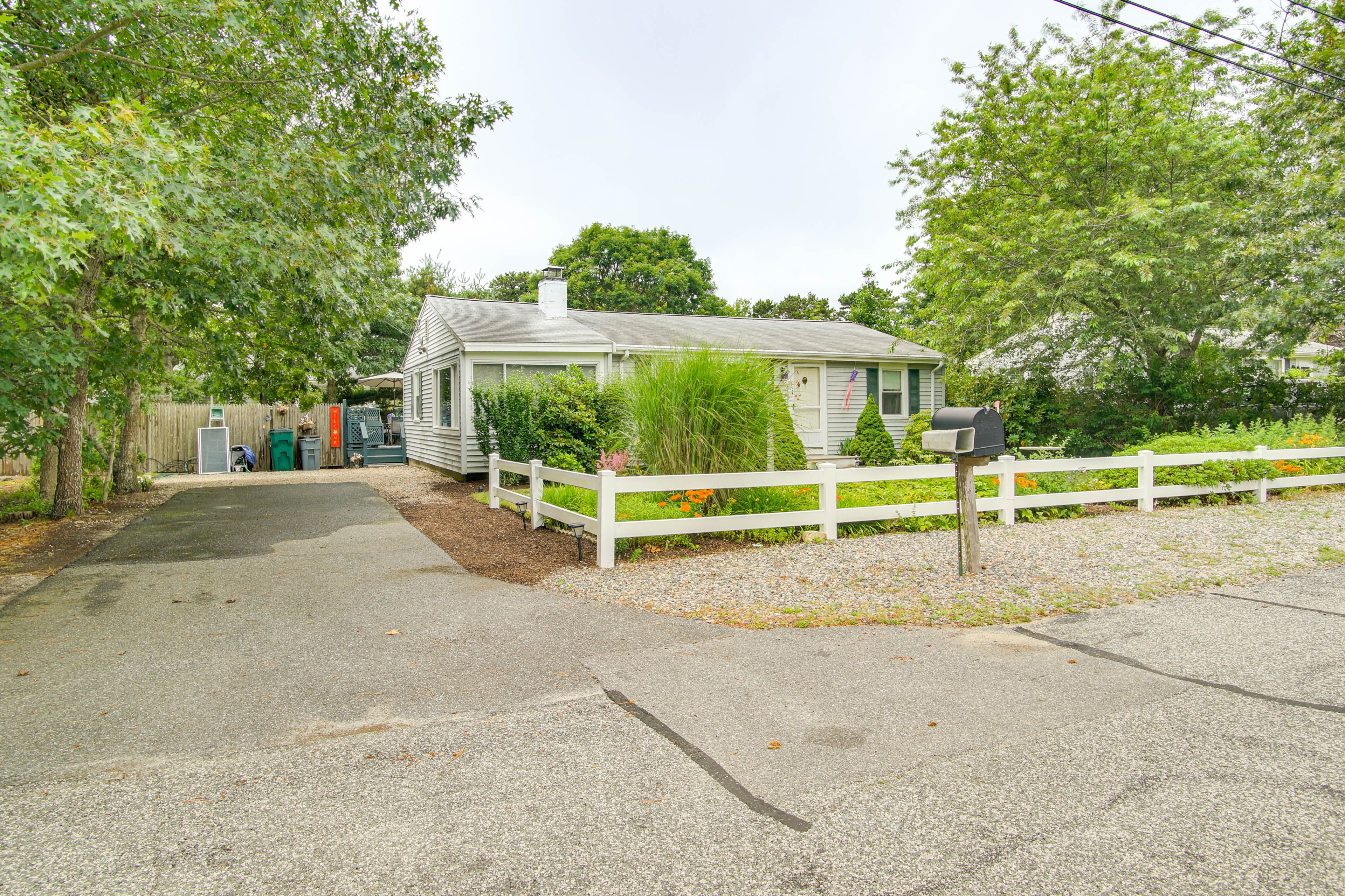 Parking | Driveway (5 Vehicles)