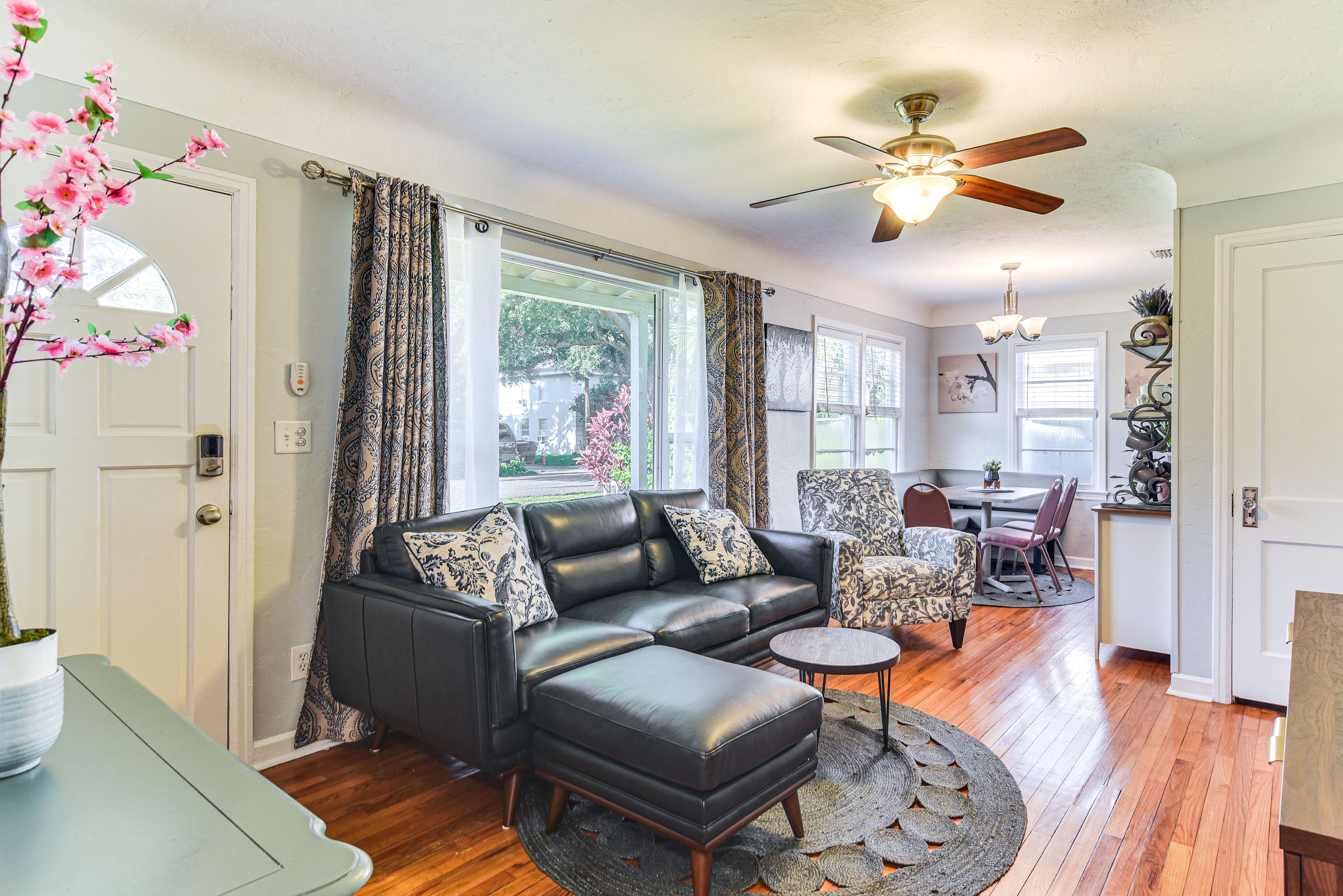 Living Area | Dining Table | Smart TV