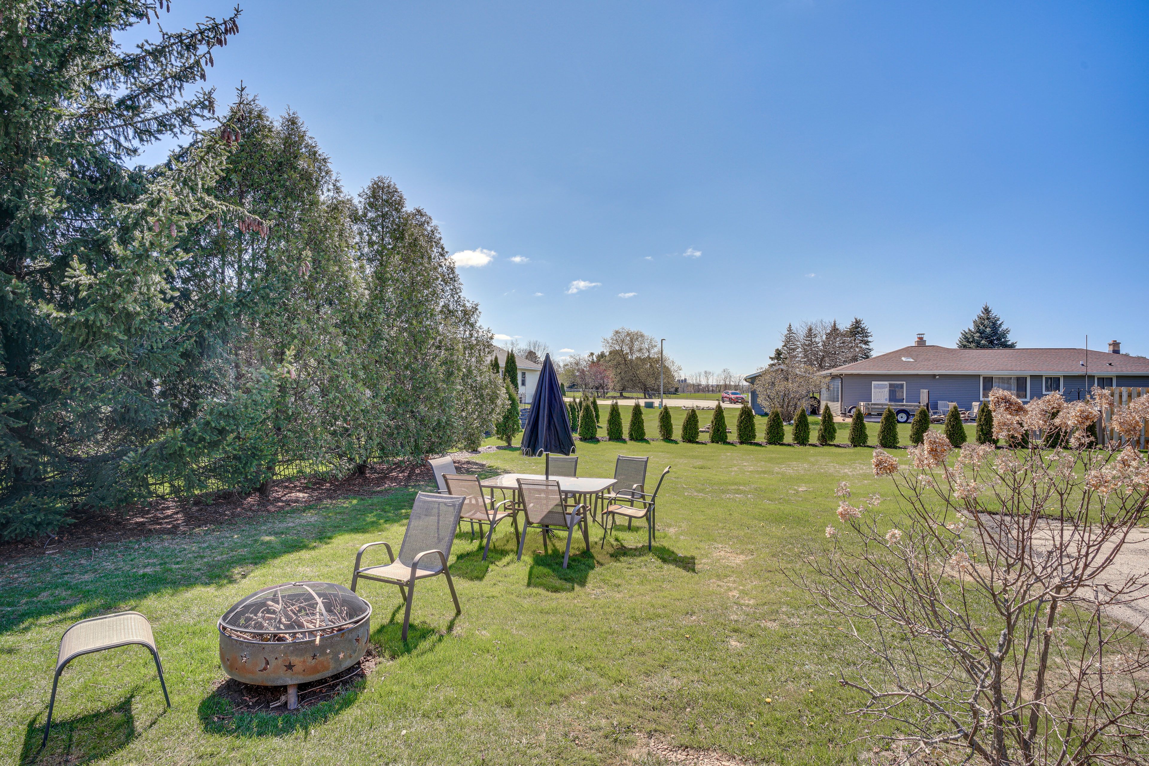 Yard | Fire Pit