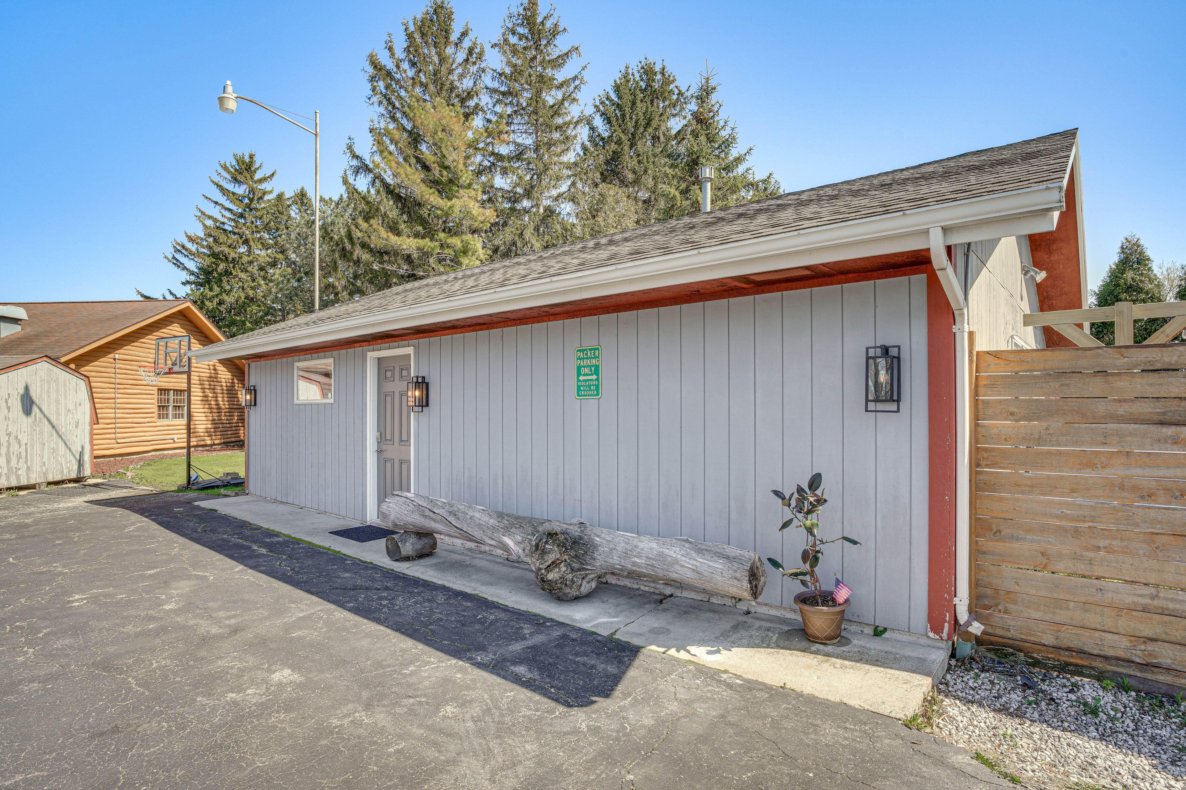 Parking | Driveway (2 Vehicles) | Free Street Parking (First-Come, First-Served)