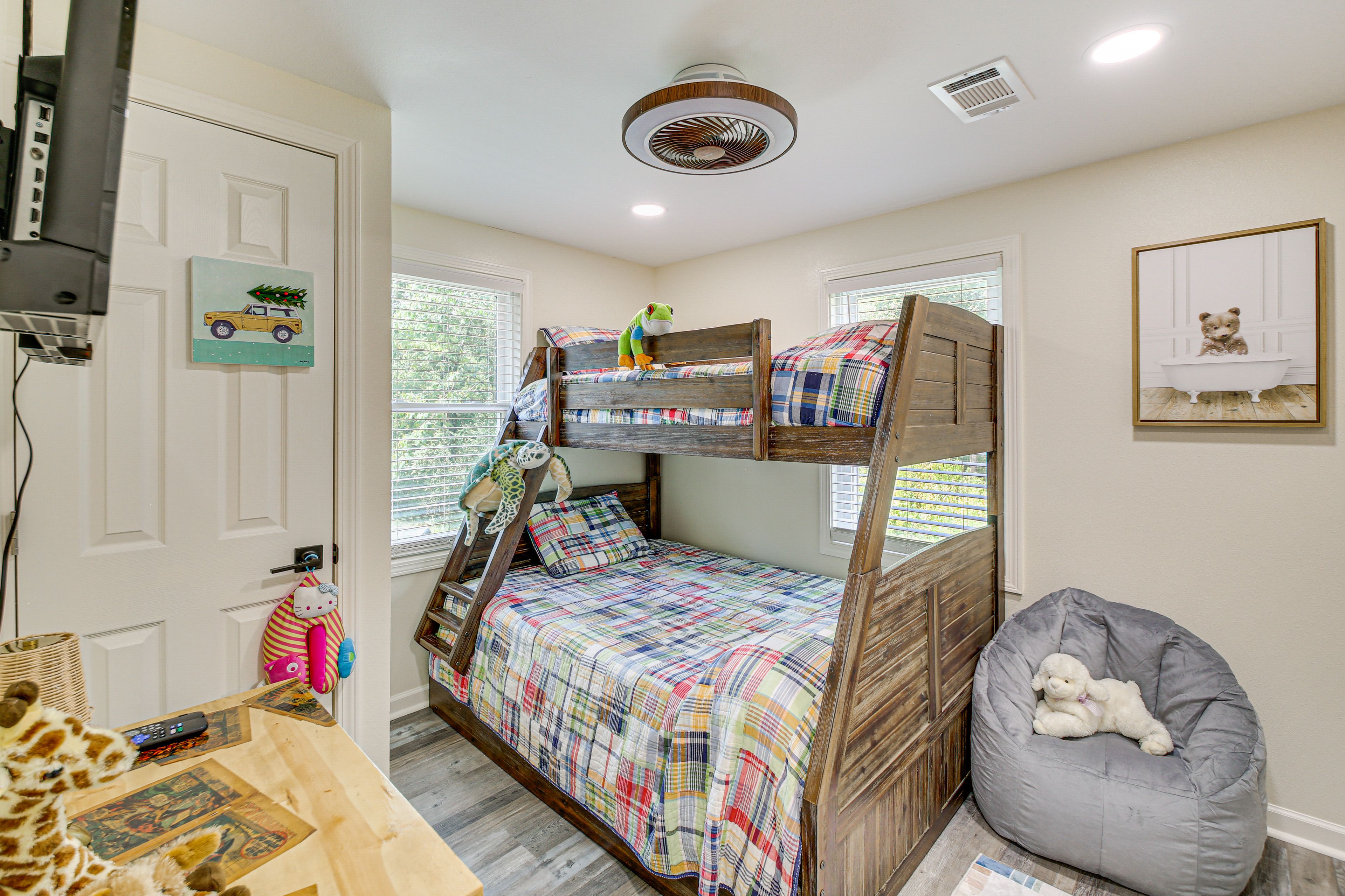 Bedroom 3 | Twin/Full Bunk Bed | Smart TV