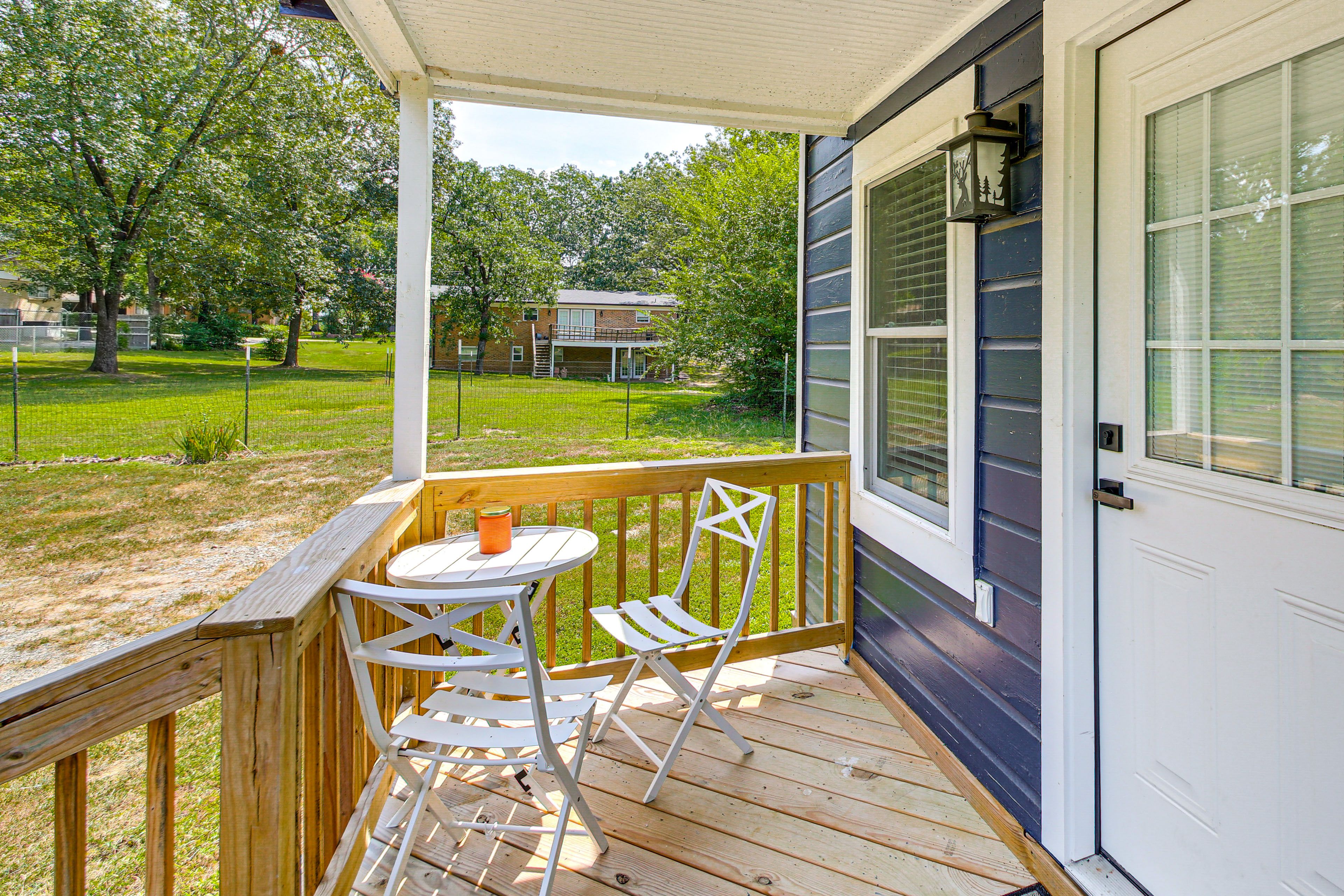 Covered Porch w/ Seating