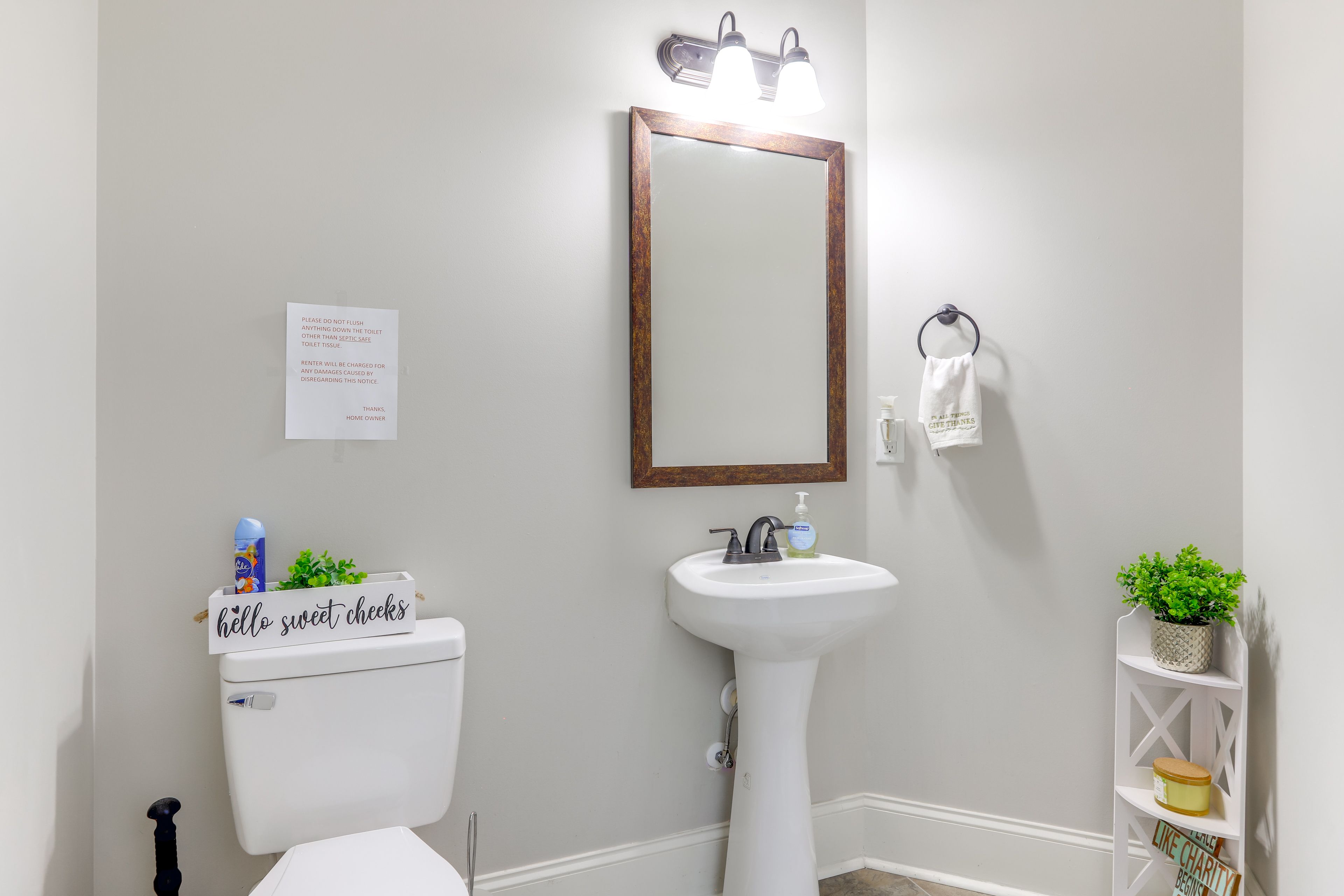 Half Bathroom | 1st Floor