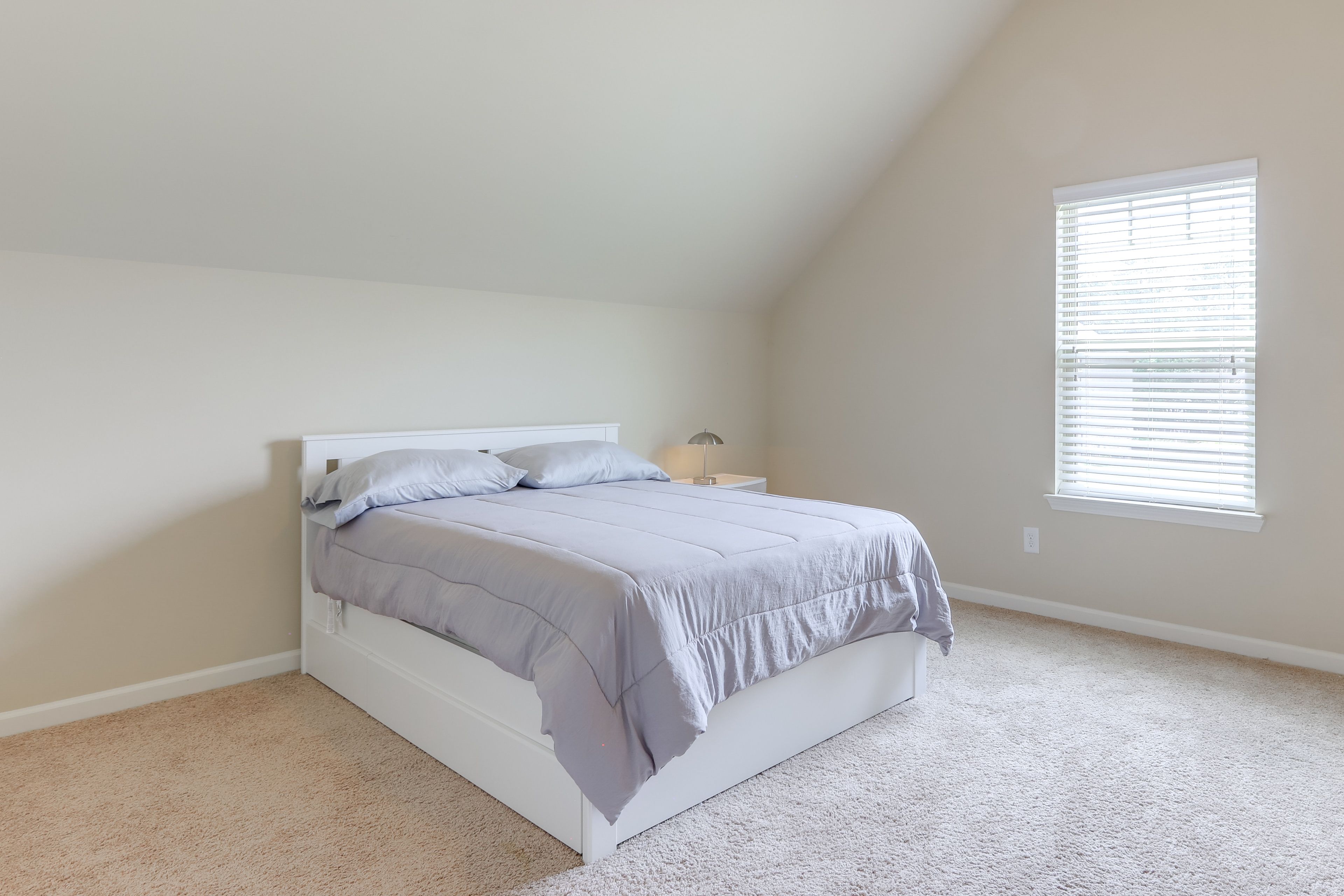 Bedroom 2 | Queen Bed | 2nd Floor
