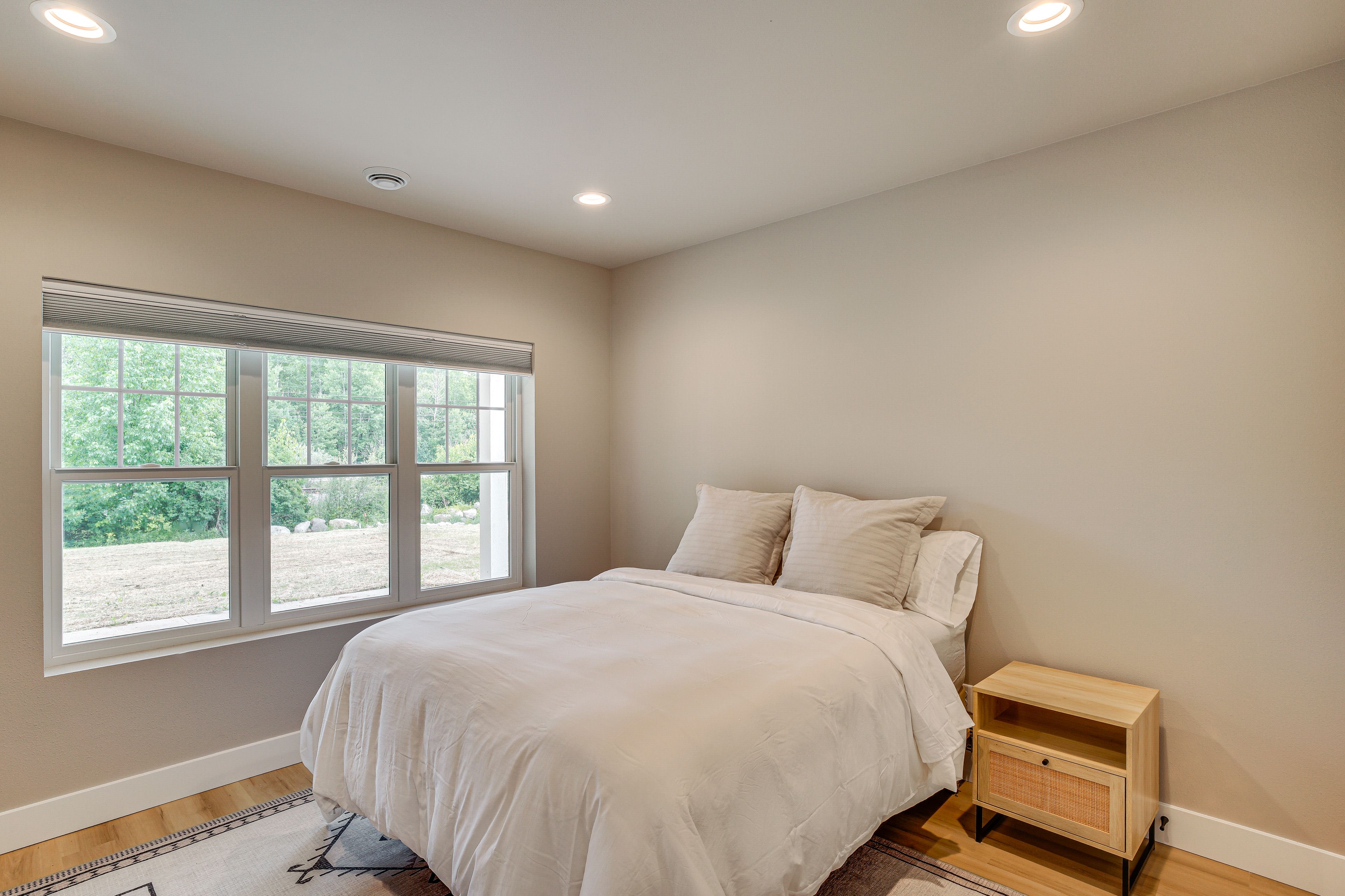 Bedroom 4 | Lower Level | Queen Bed