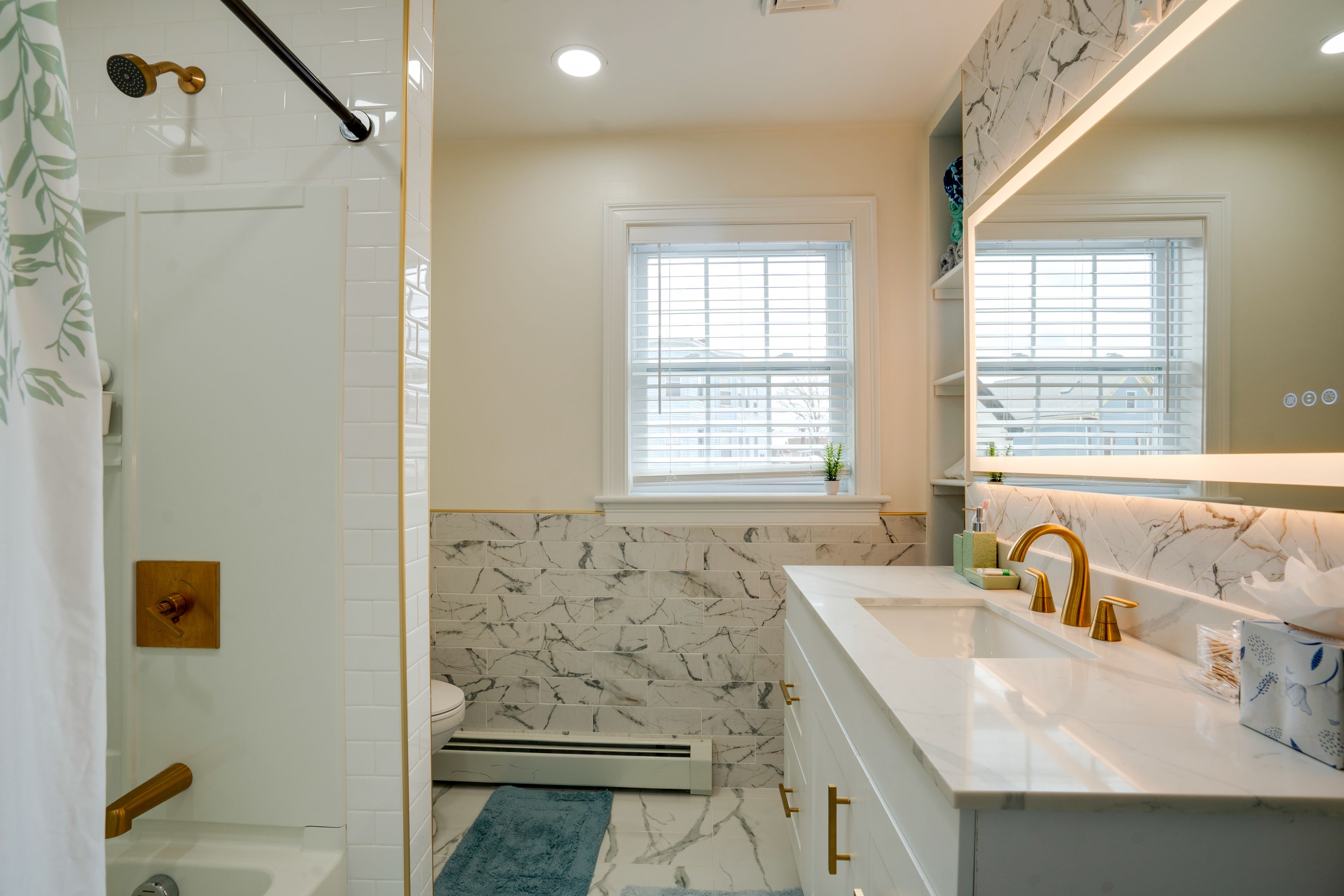 Full Bathroom | 2nd Floor