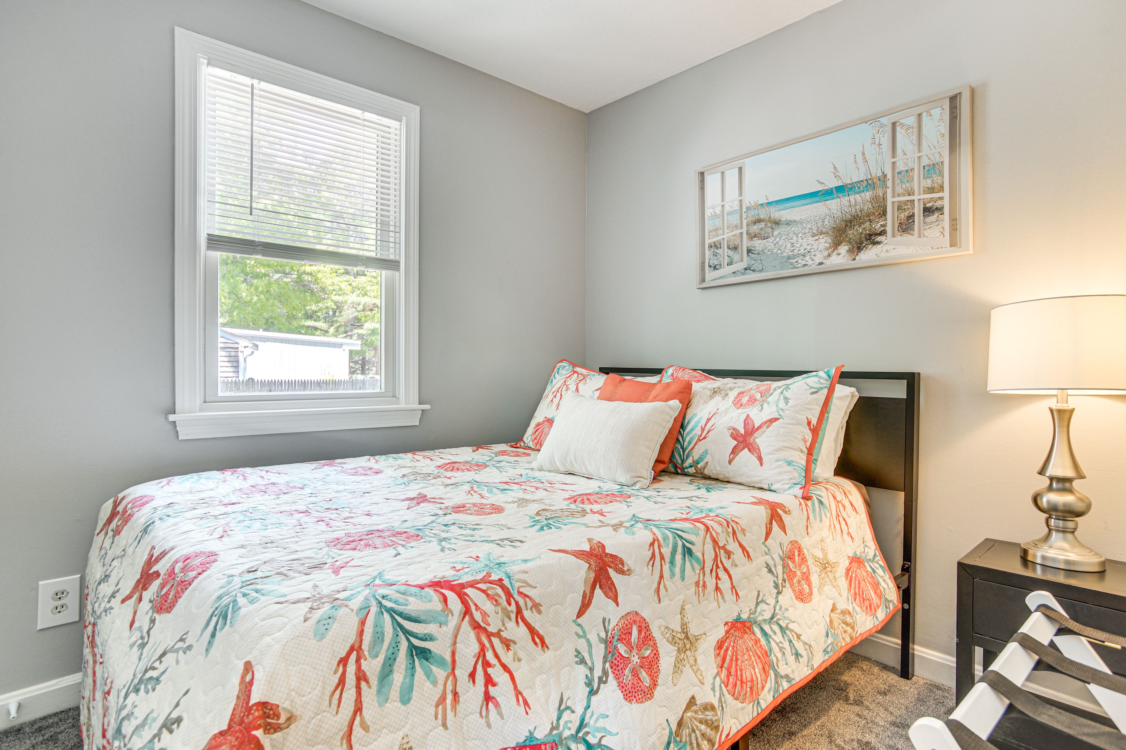 Bedroom 1 | Main Level | Queen Bed | Linens Provided