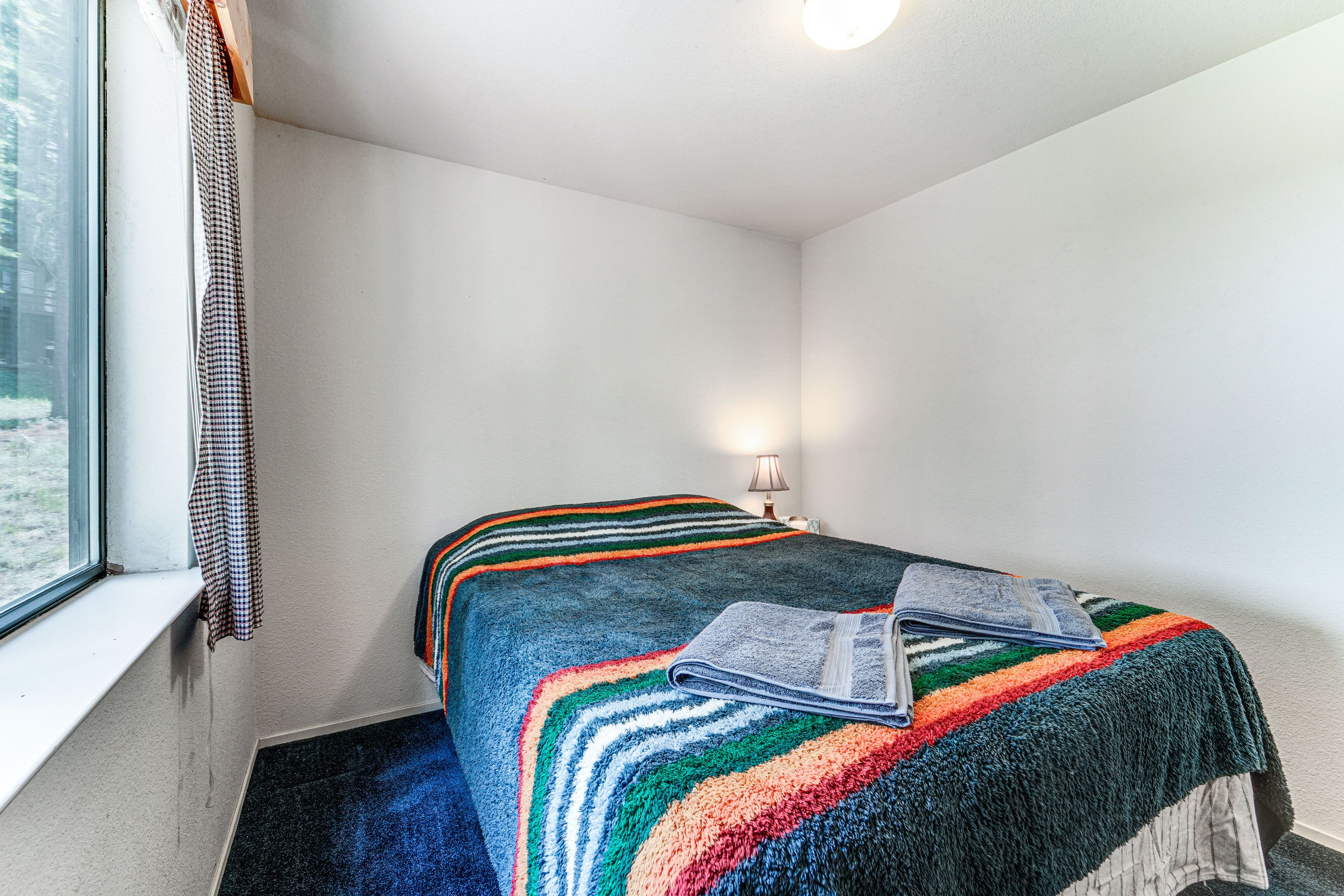 Bedroom 2 | 2nd Floor | Queen Bed
