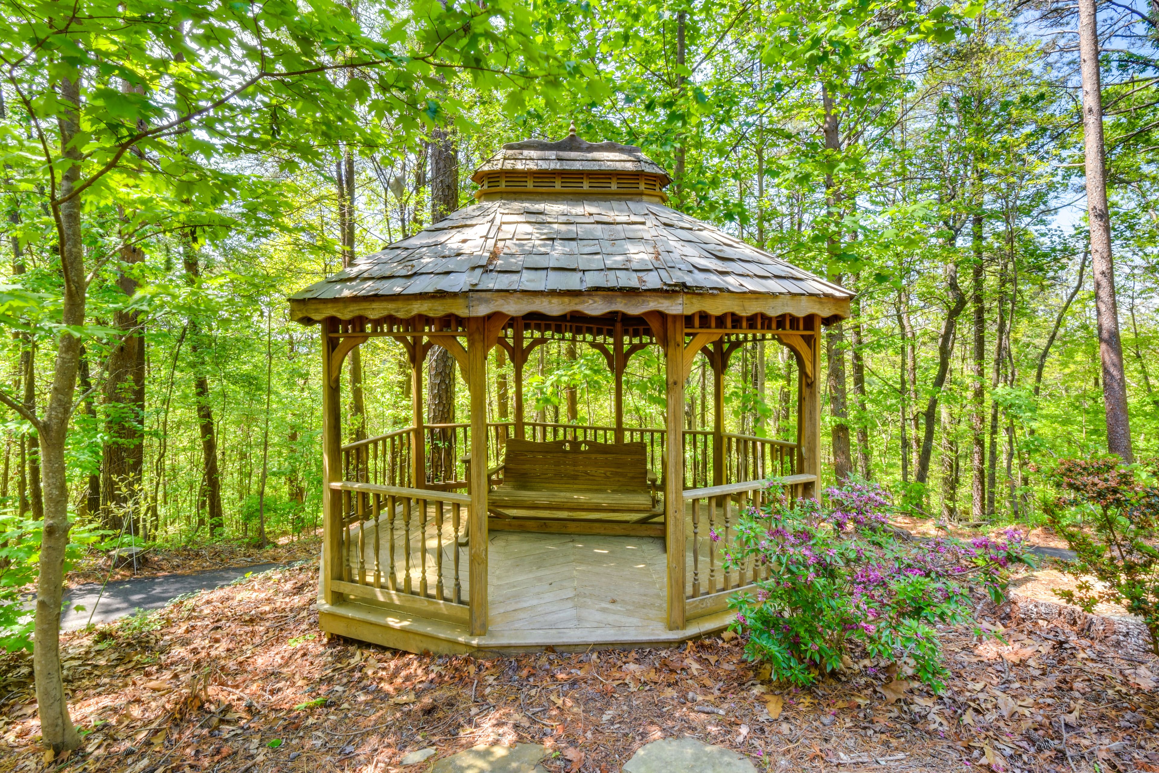 Gazebo w/ Seating | Forested Views